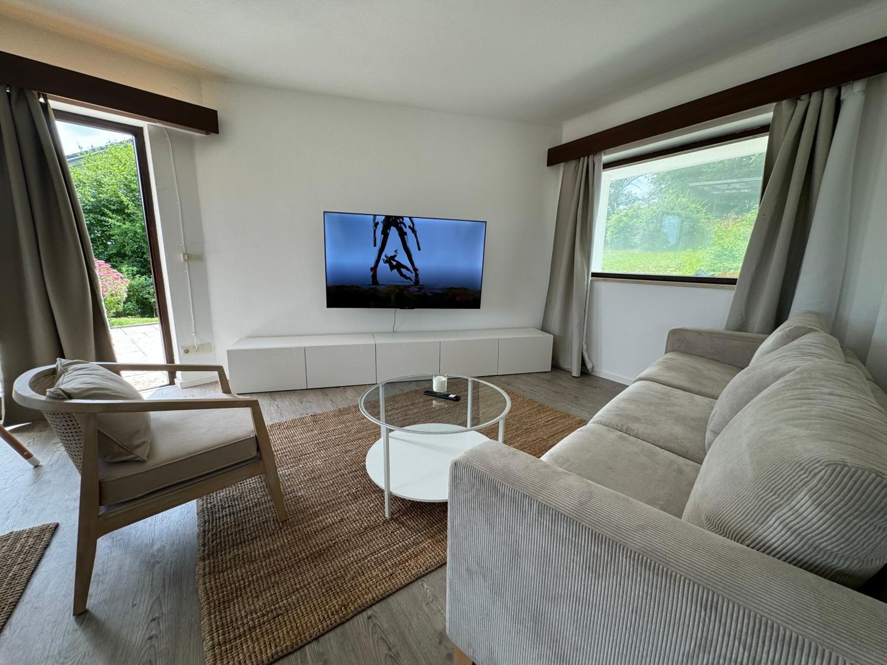 ღLIBORIA I Stylische Villa direkt am See