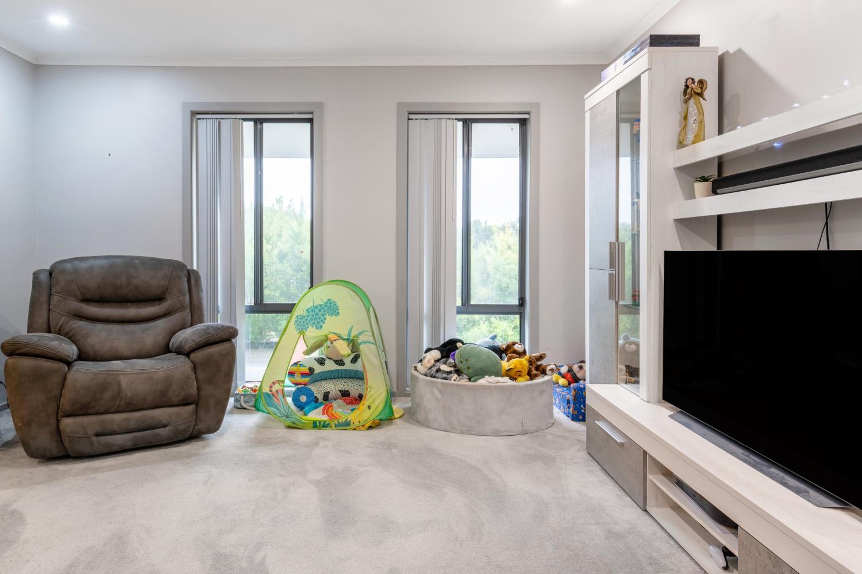 Kings Hill Retreat - Family Oasis with Heated Pool