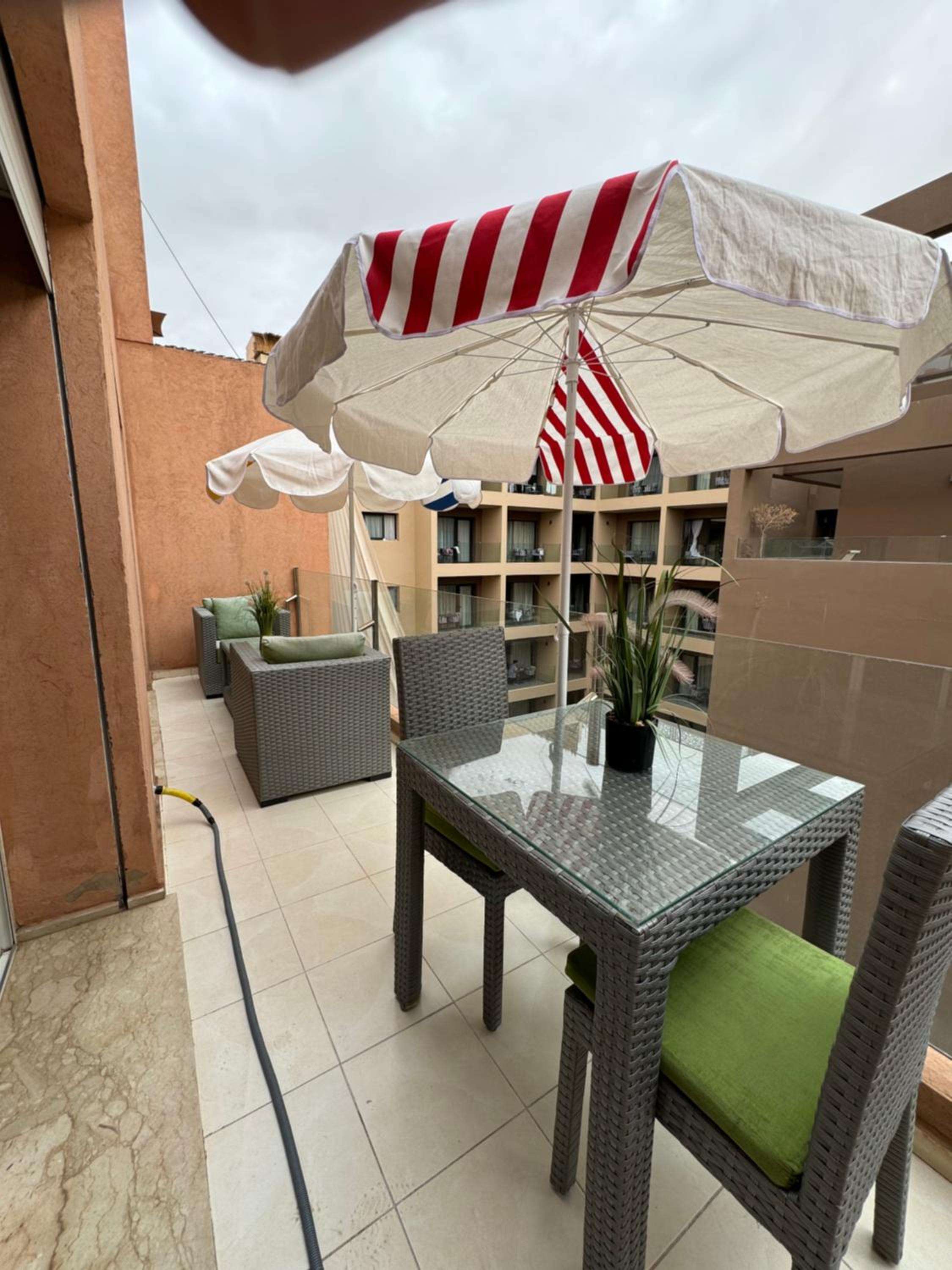 Fresh Modern Flat with spacious room and bathroom view 4