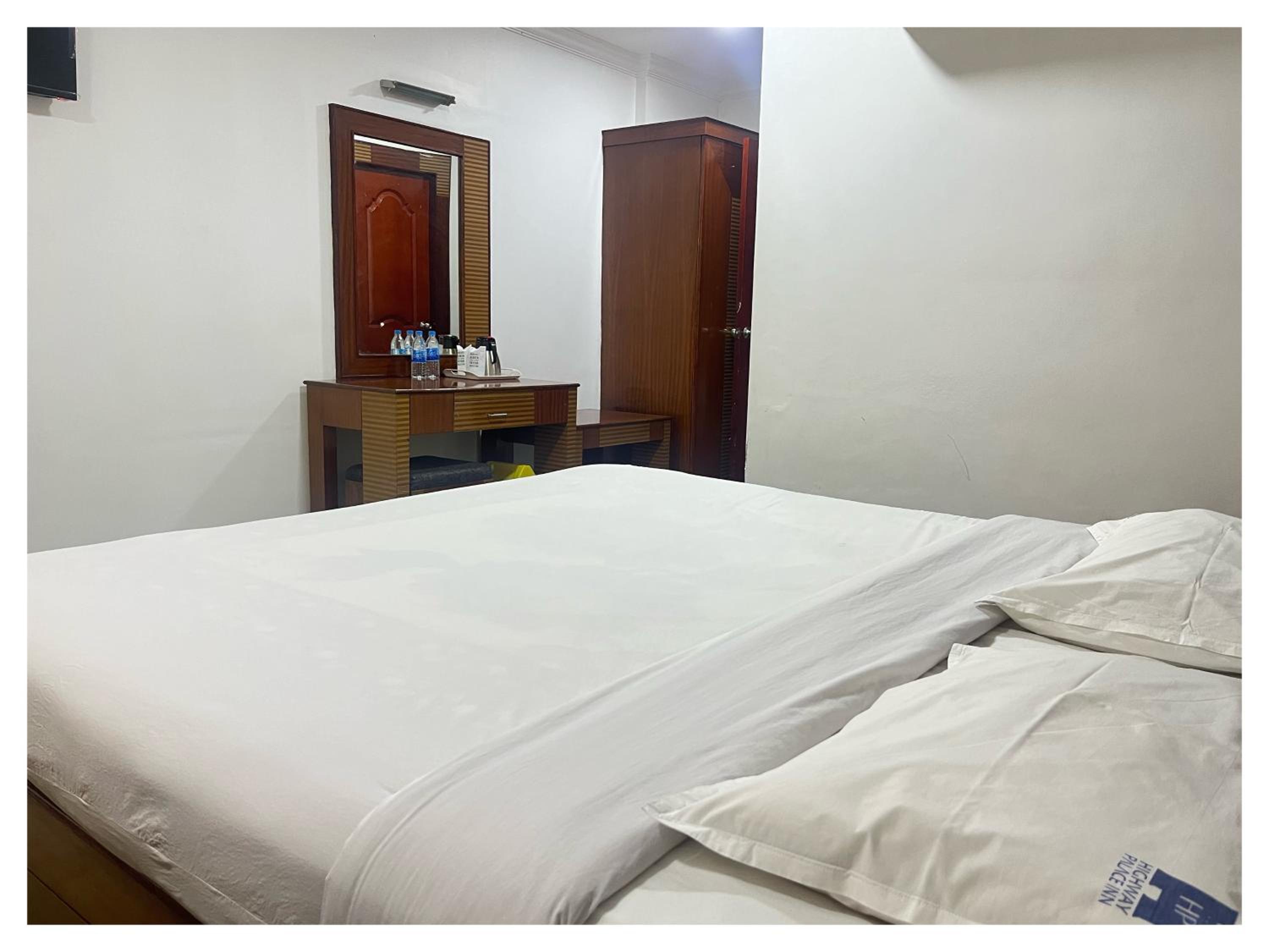 HOTEL HIGHWAY PALACE inn view 4