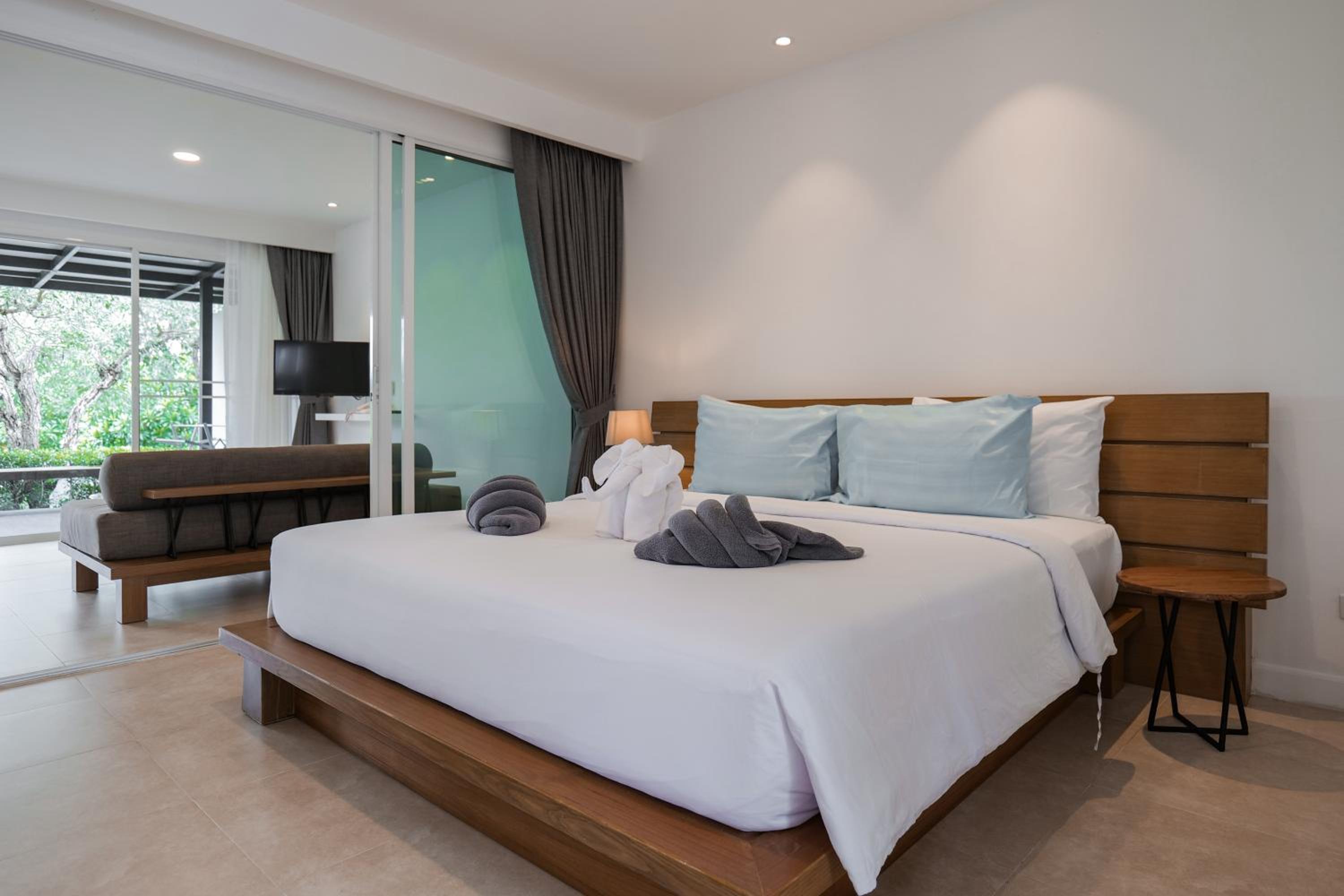 SEAnery Beach Resort