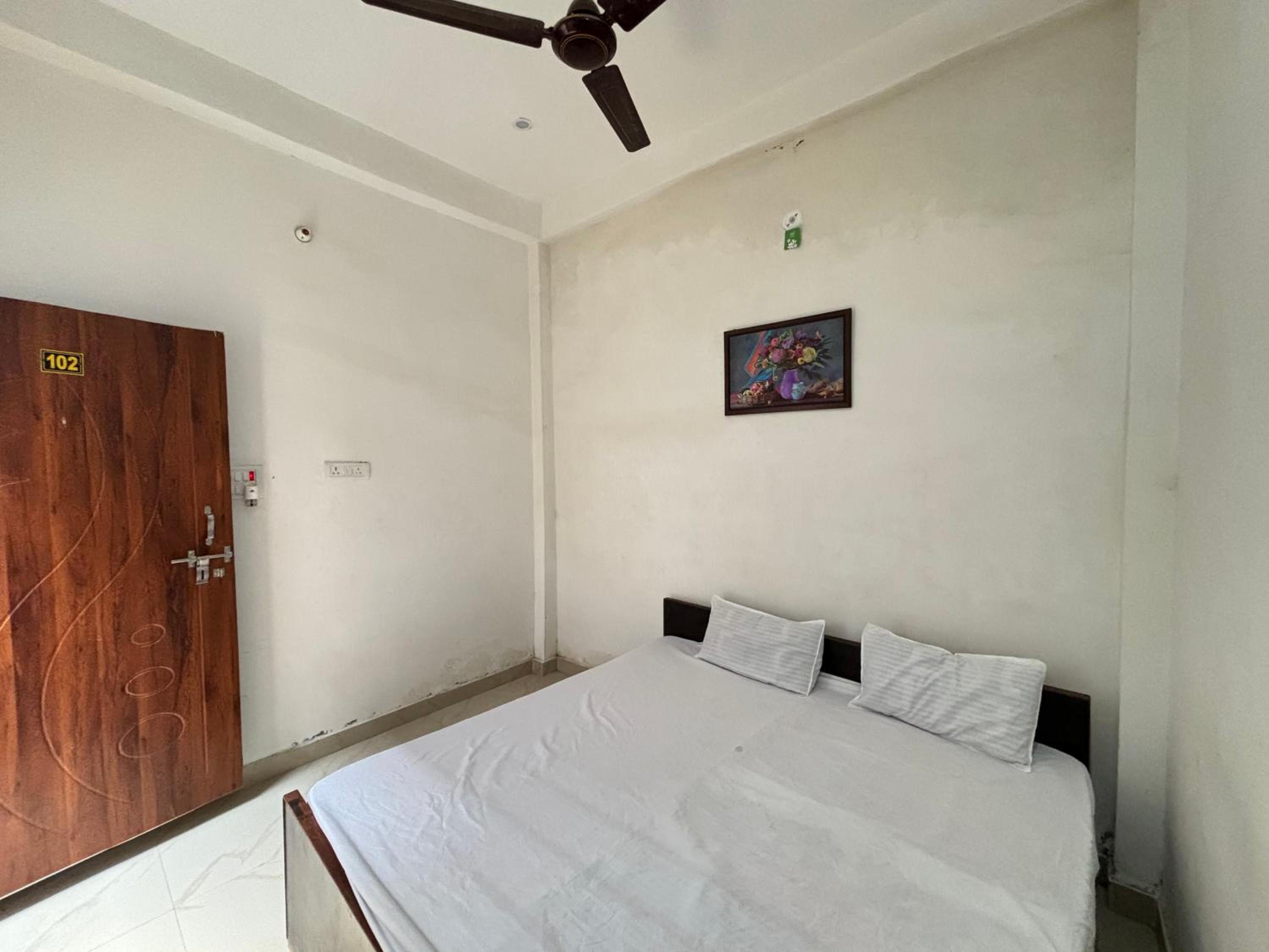 Narayanam Paying Guest House view 2