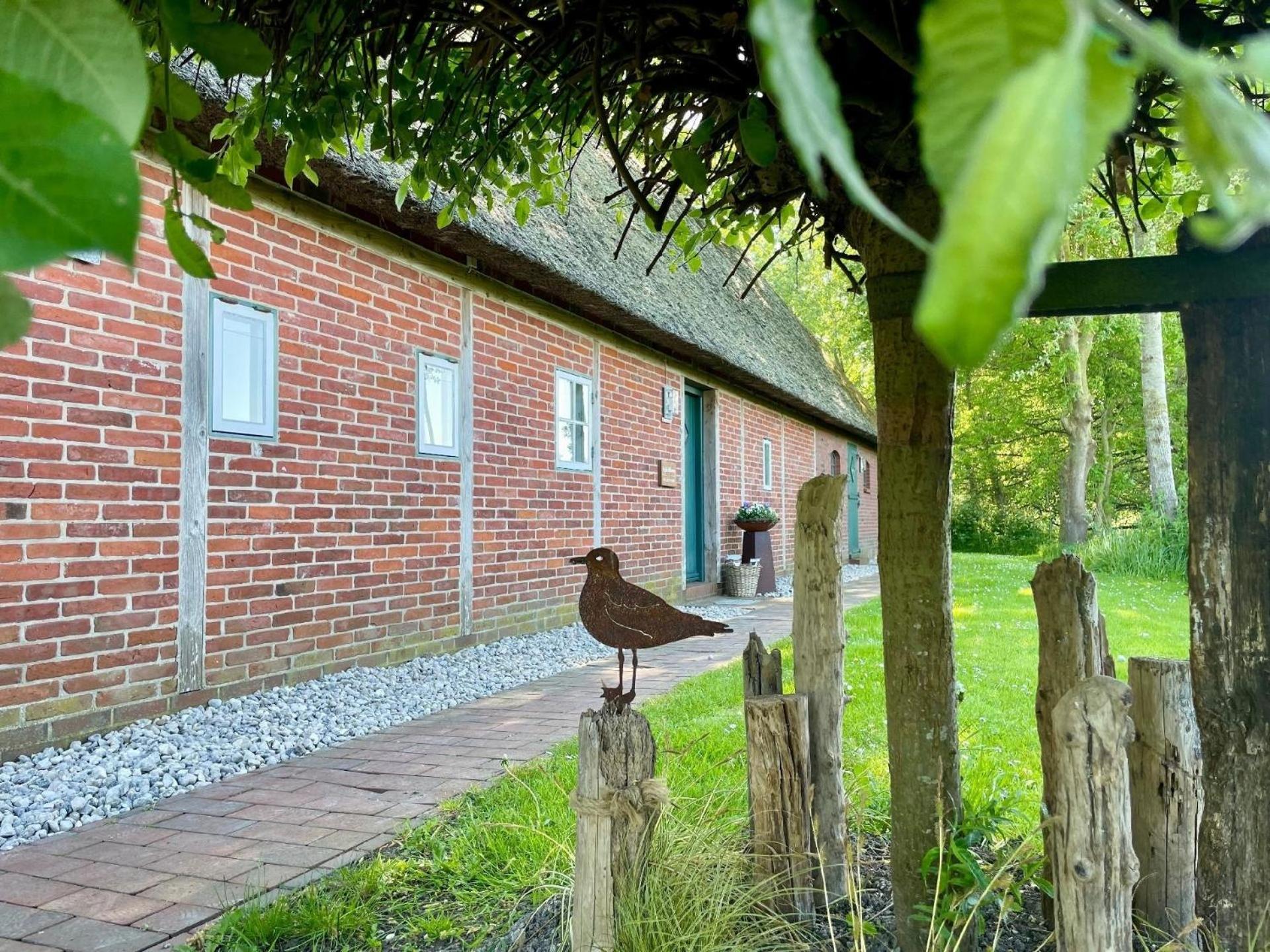 Reetdachhaus Für Erholsamen Familienurlaub