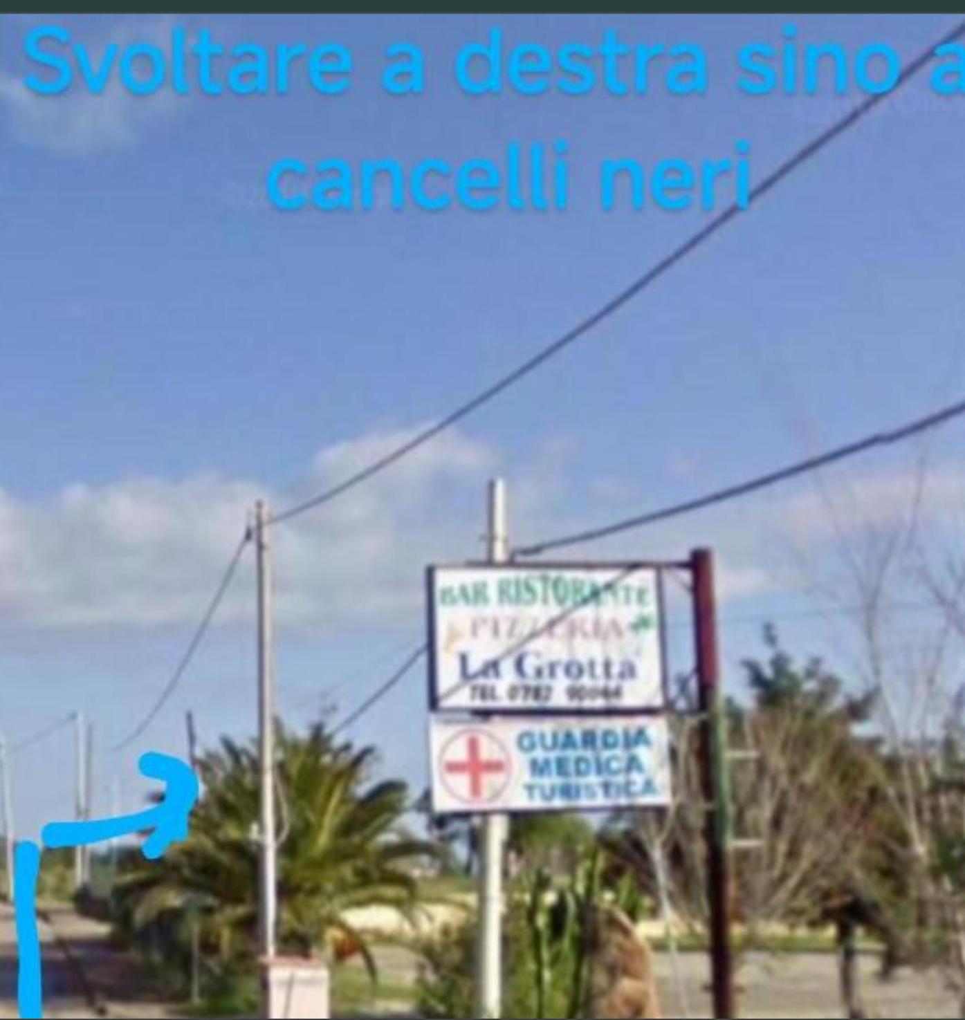 VILLALoddo1 frontemare Tertenia