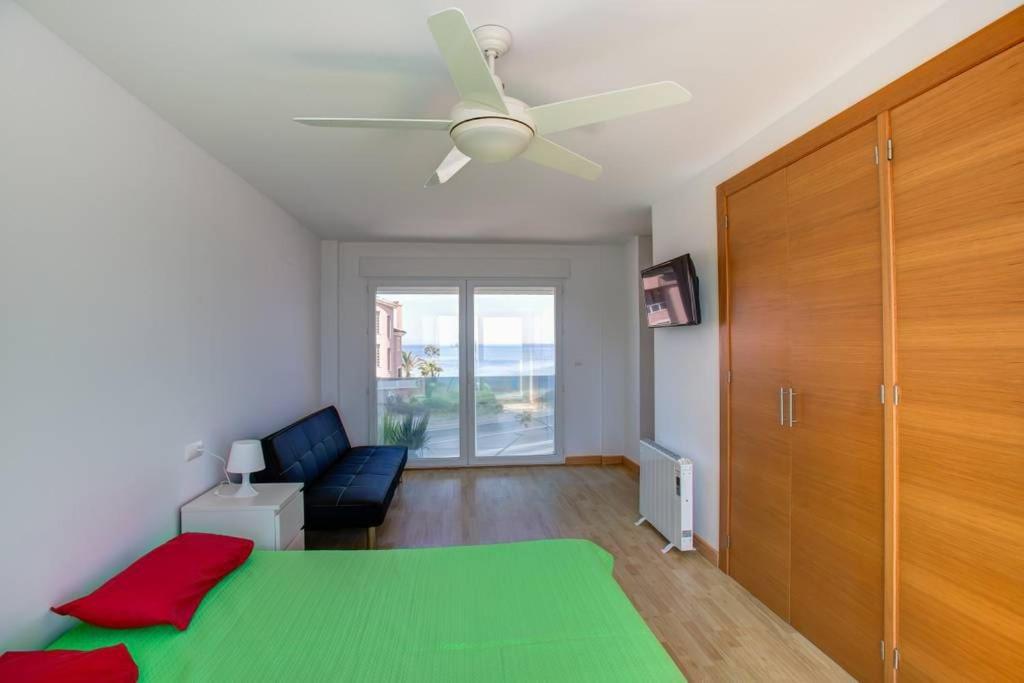 Villa Isla Grosa- primera línea mar view 4