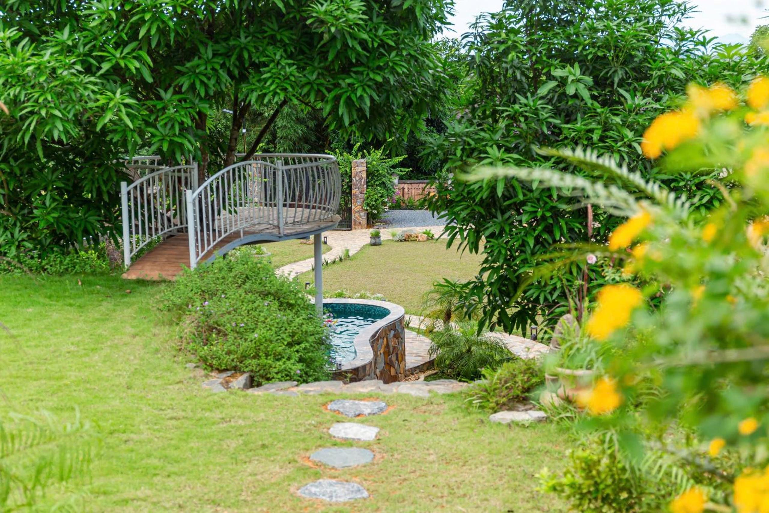 Sol Cottage Garden and Retreat view 3