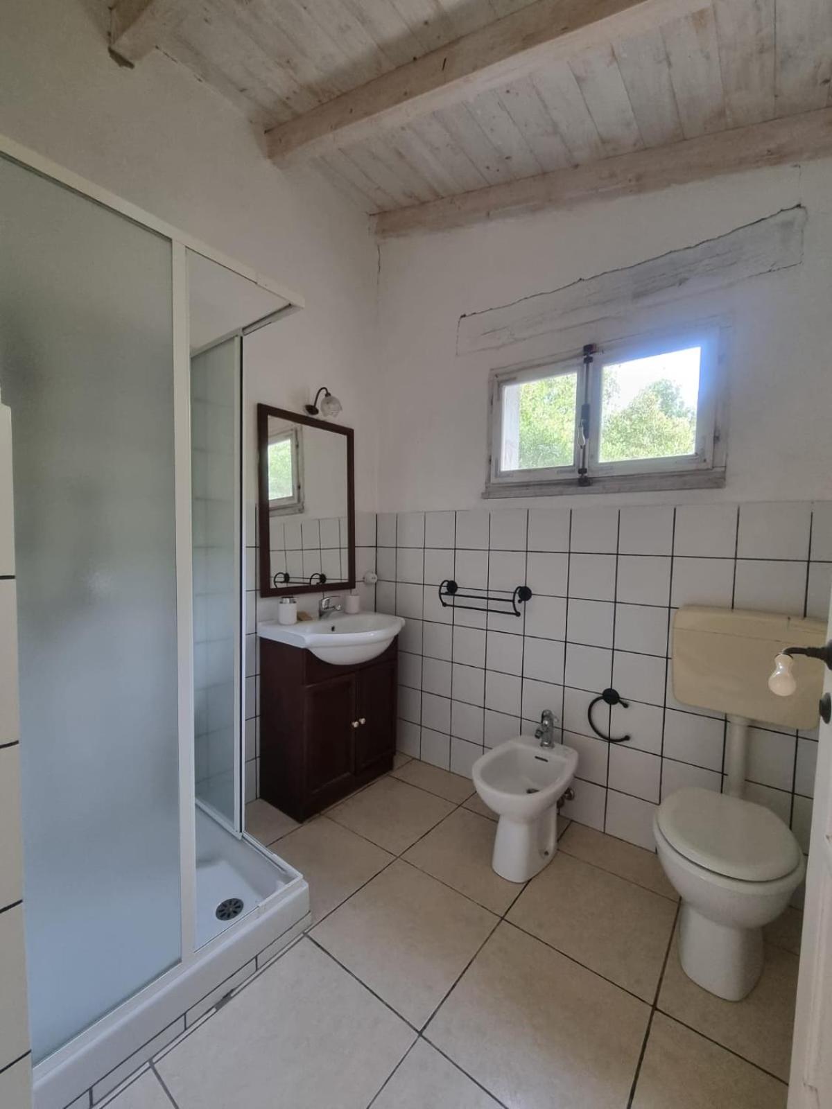 Casa ares en Tottubella — bathroom