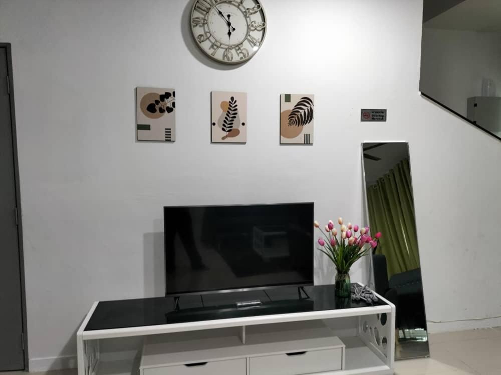 DQ Guest House With Private Pool Kota Seribong Near Wakaf Che Yeh - M u s l i m F r i e n d l y photo 4