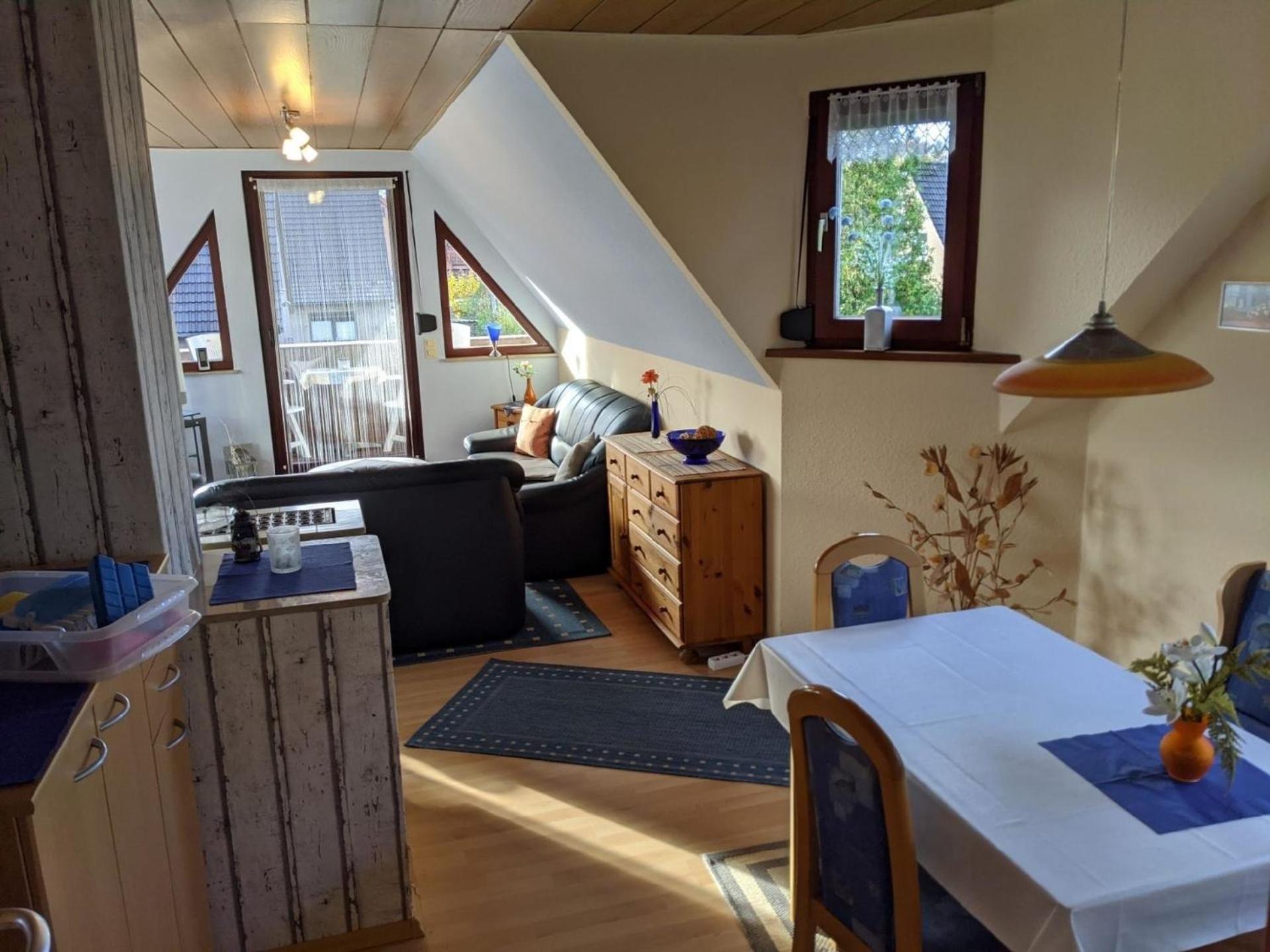 Ferienwohnung Deichnähe In Wilhlelmshaven Voslapp