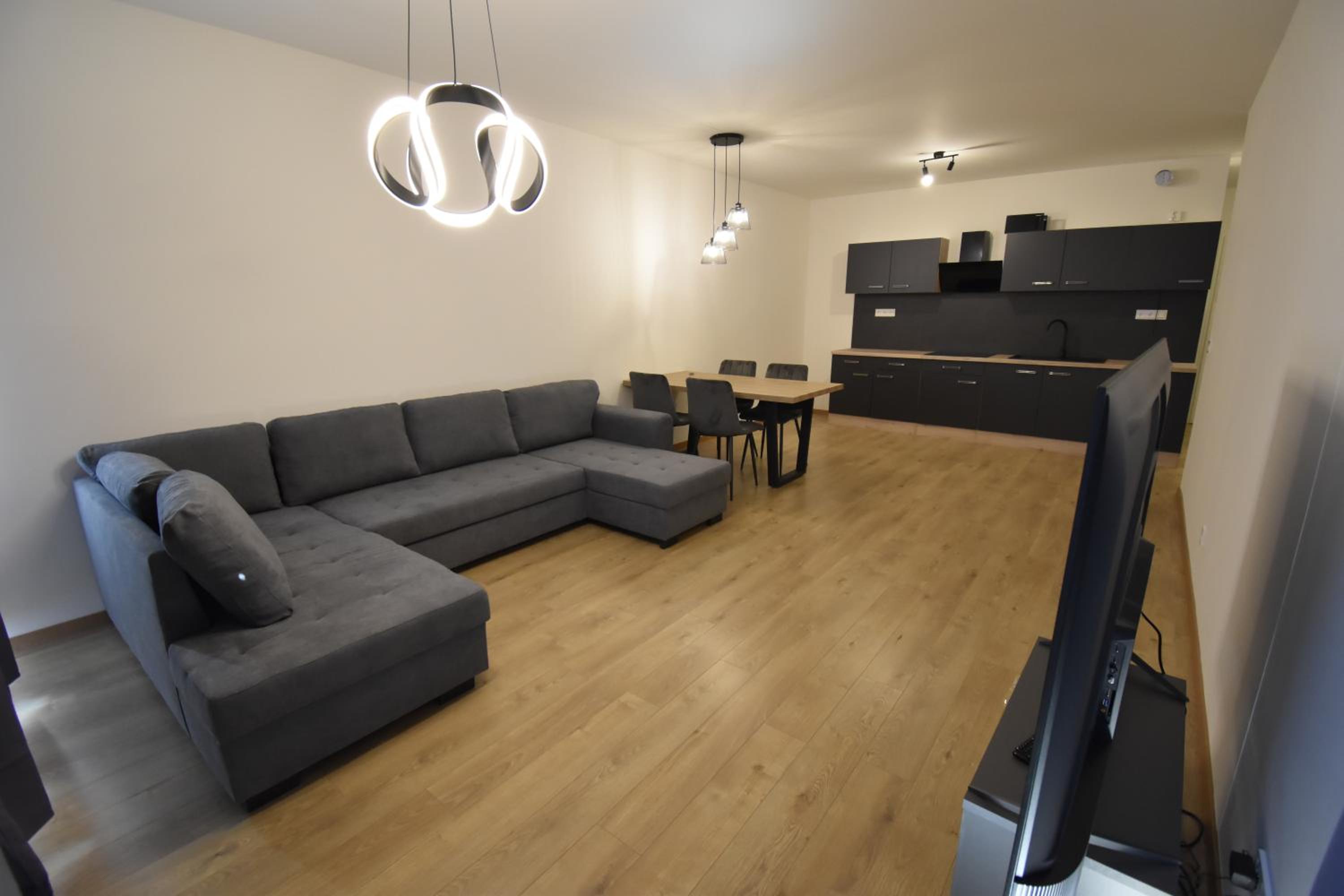 IMPERIAL apartment Albelli N,2 in centre-old town - private garage parking view 3