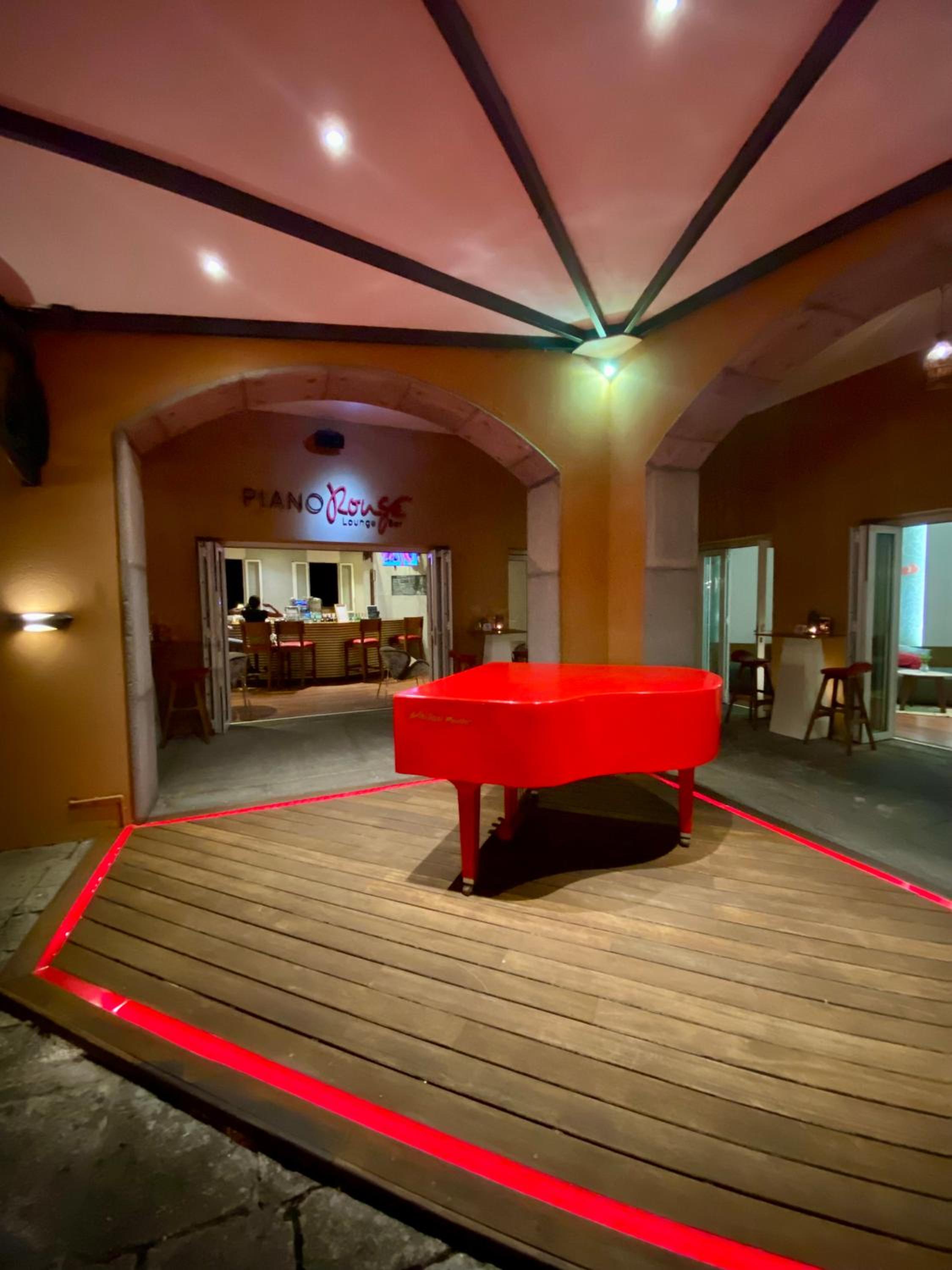 Port Chambly Riverfront Villa