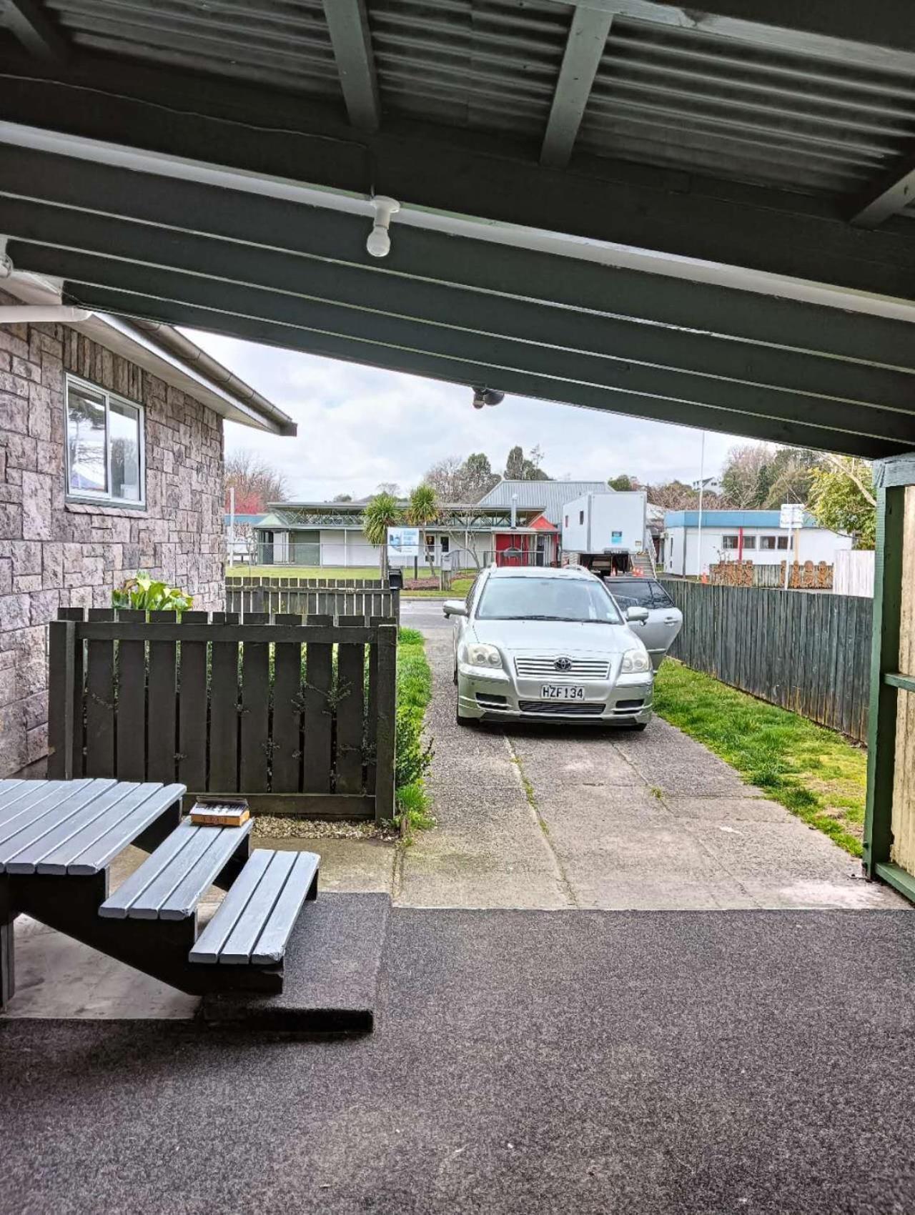 2 Double Beds Studio, 95 Aquirus Drive, Rotorua view 3