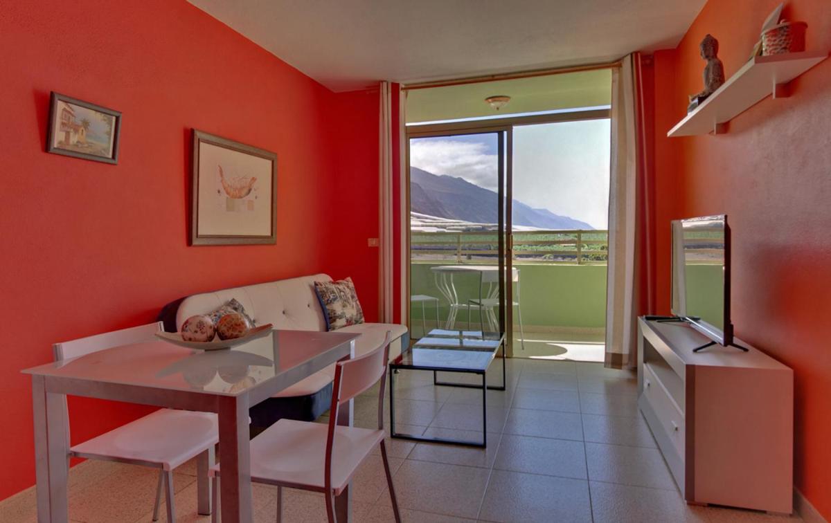 Puerto Naos Apartment view 5