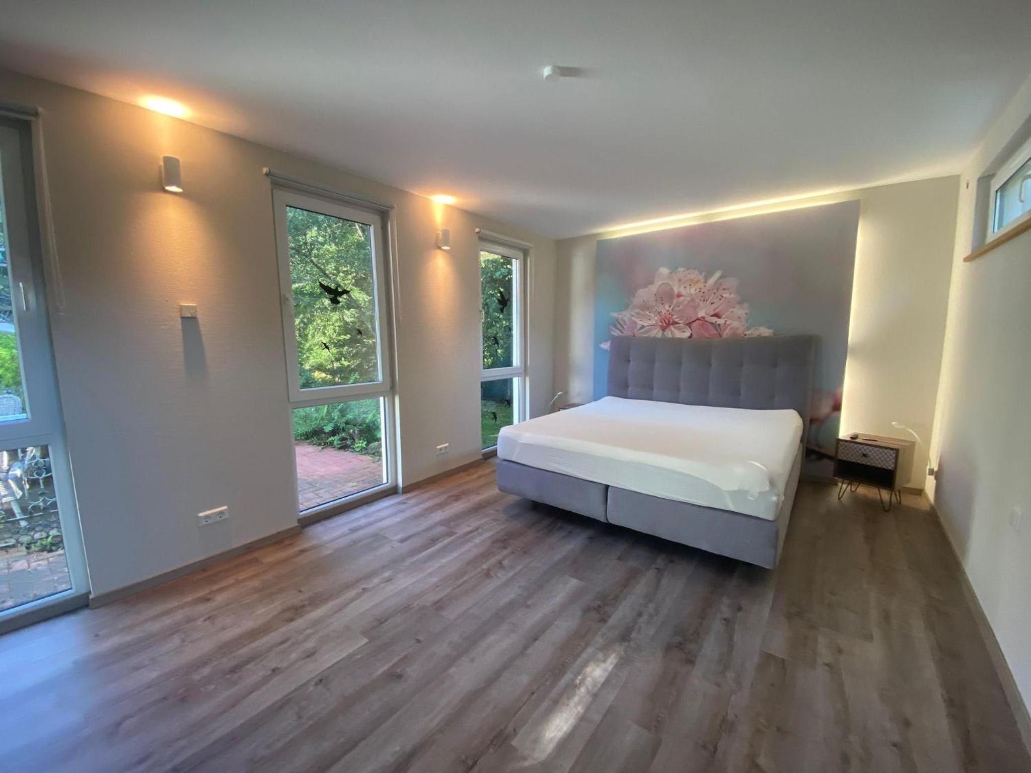Klimaanlage, 5 Sterne Villa Bahnhoftraum, plus NEU zubuchbares Event, 333 qm, 1200qm Garten, virtueller Rundgang, Dachterrasse, Whirlpoolbadewanne