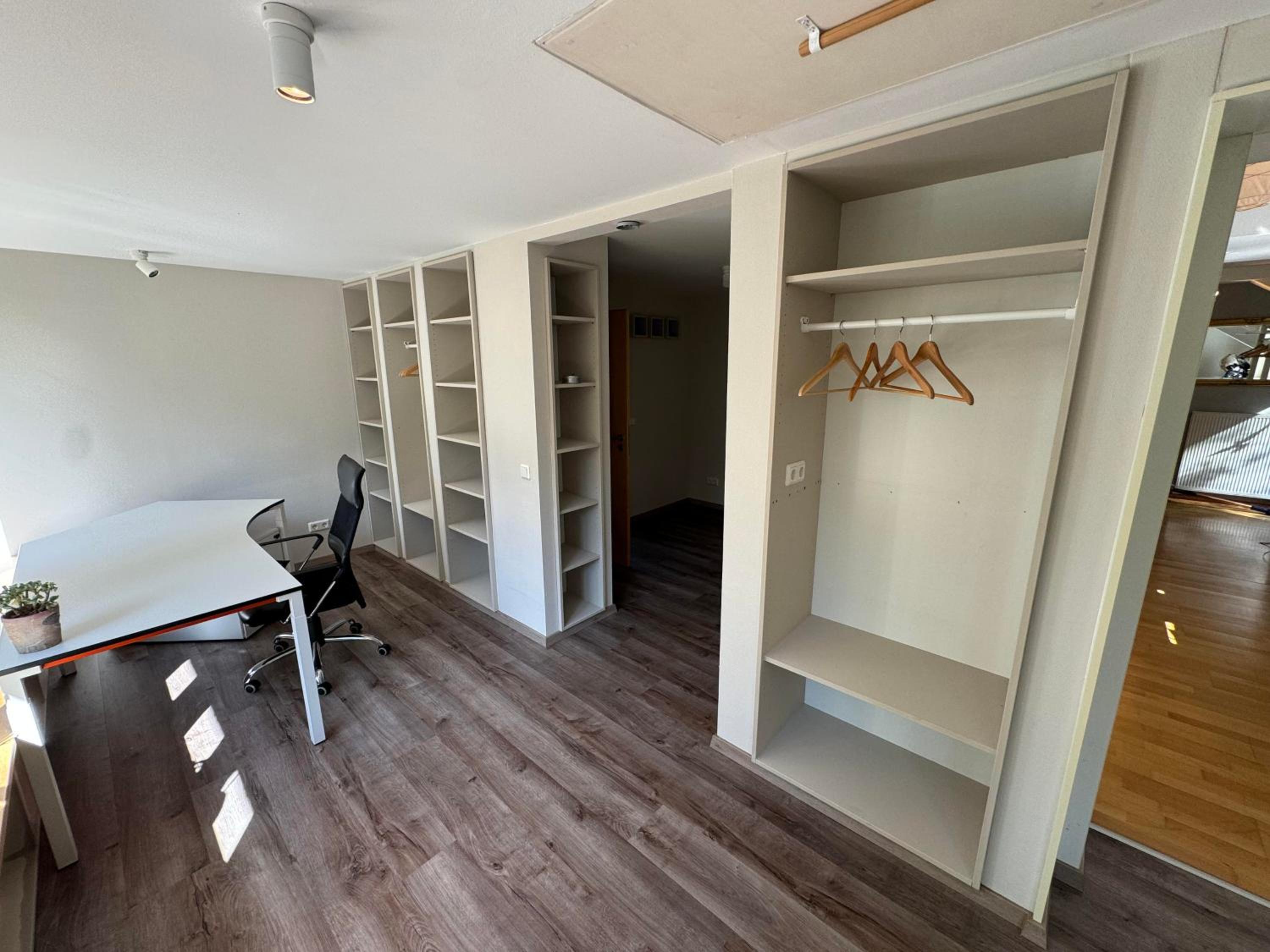 Klimaanlage, 5 Sterne Villa Bahnhoftraum, plus NEU zubuchbares Event, 333 qm, 1200qm Garten, virtueller Rundgang, Dachterrasse, Whirlpoolbadewanne