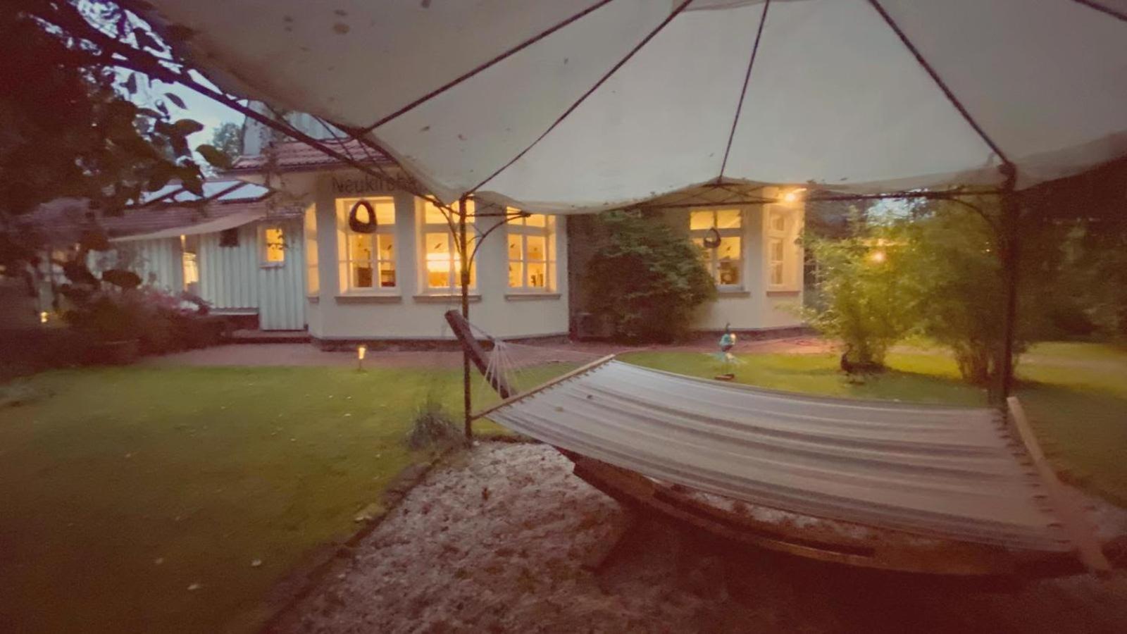 Klimaanlage, 5 Sterne Villa Bahnhoftraum, plus NEU zubuchbares Event, 333 qm, 1200qm Garten, virtueller Rundgang, Dachterrasse, Whirlpoolbadewanne