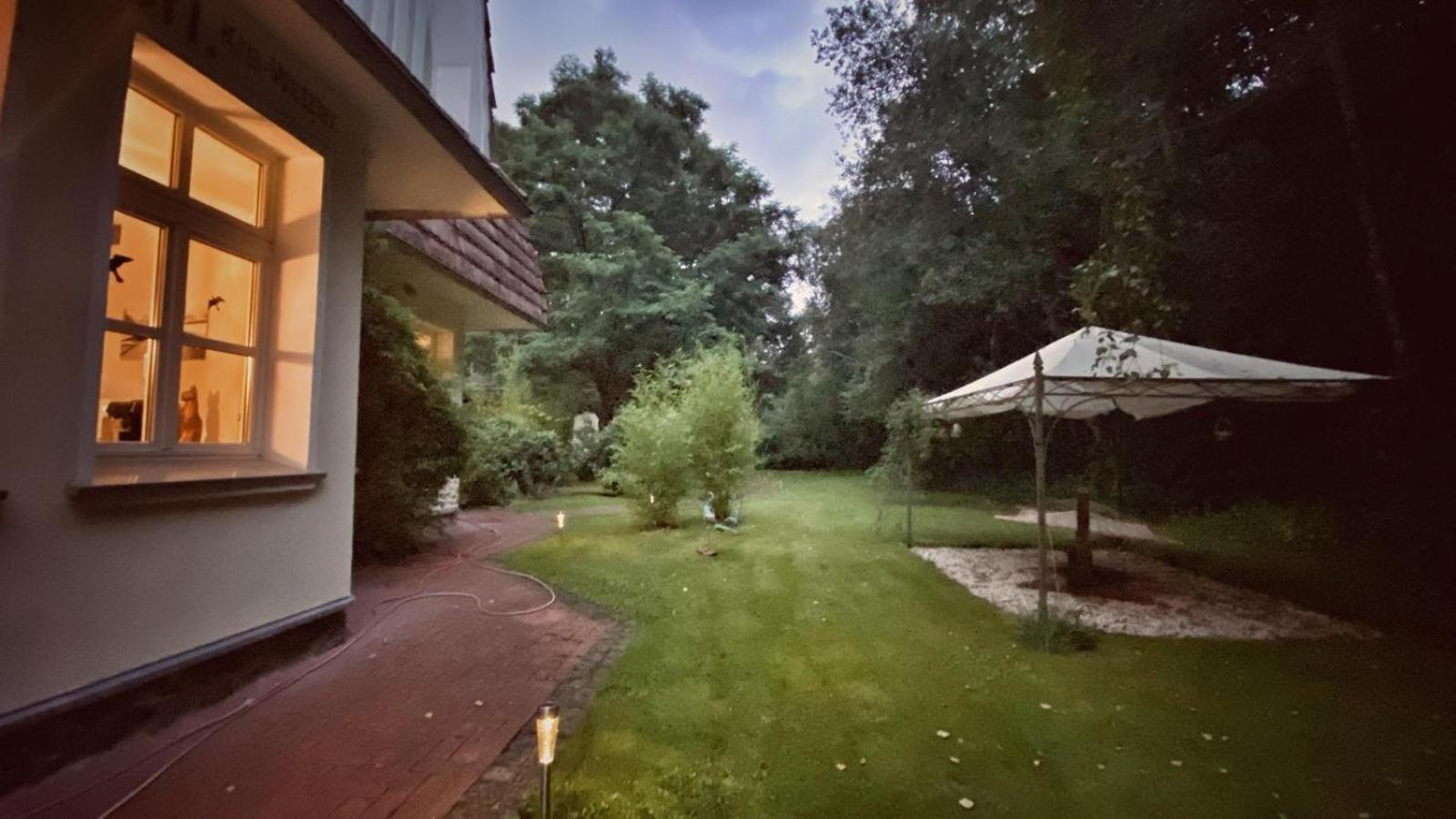 Klimaanlage, 5 Sterne Villa Bahnhoftraum, plus NEU zubuchbares Event, 333 qm, 1200qm Garten, virtueller Rundgang, Dachterrasse, Whirlpoolbadewanne