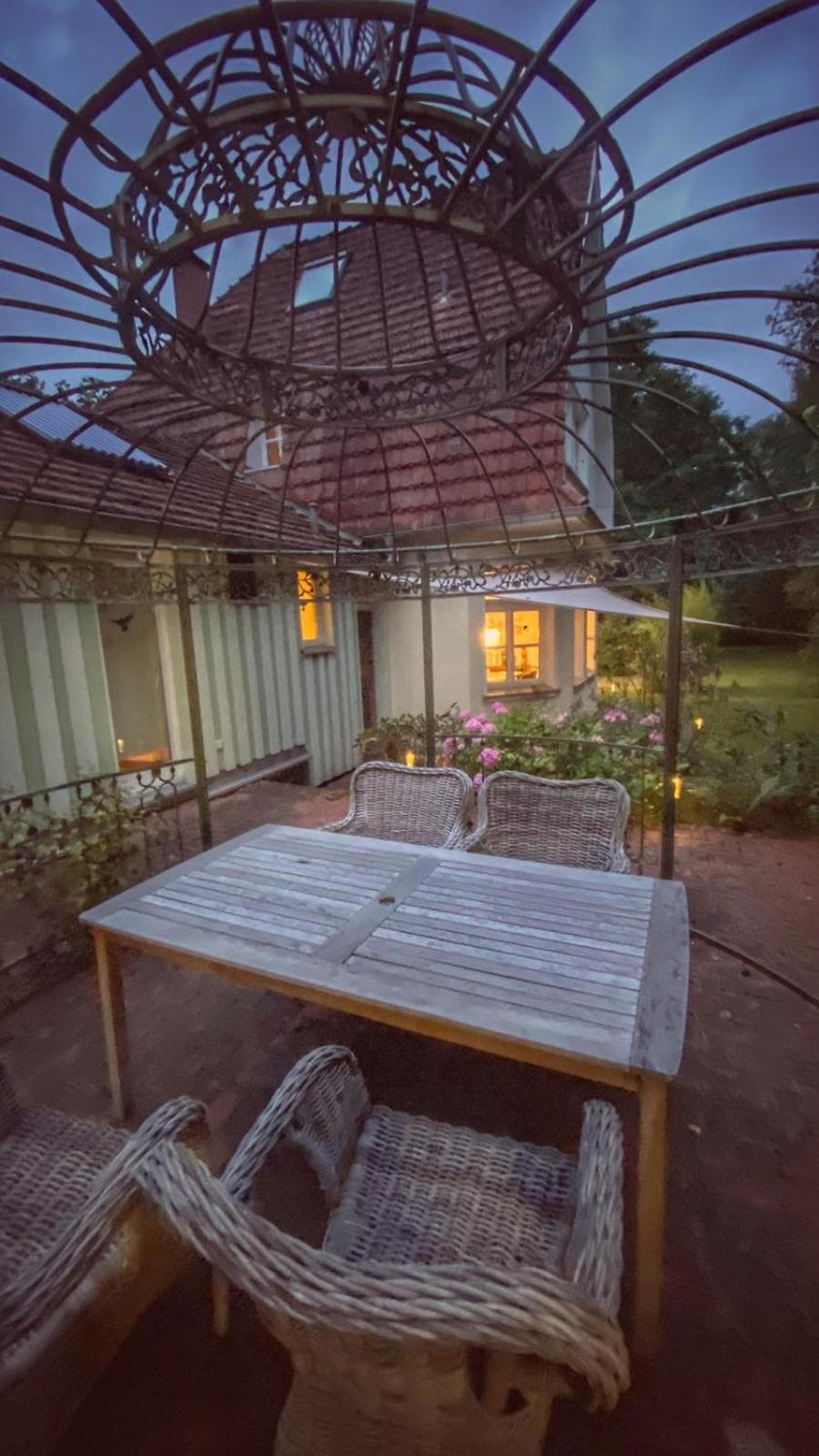 Klimaanlage, 5 Sterne Bahnhoftraum, 200qm Appartement 