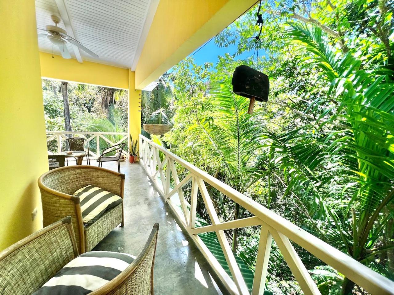 Casa Amable Vista House of Kindness