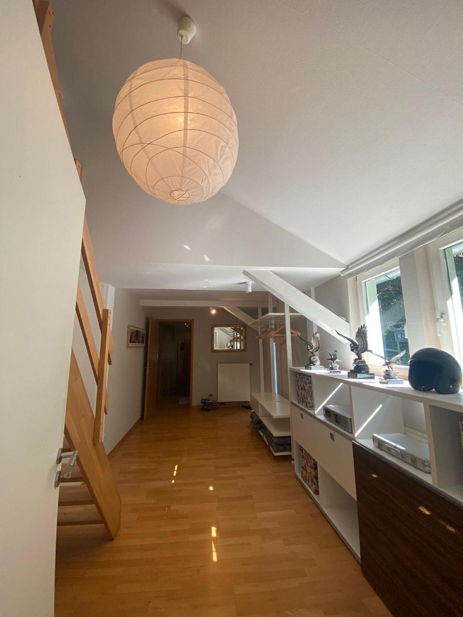 Klimaanlage, 5 Sterne Bahnhoftraum, 200qm Appartement 
