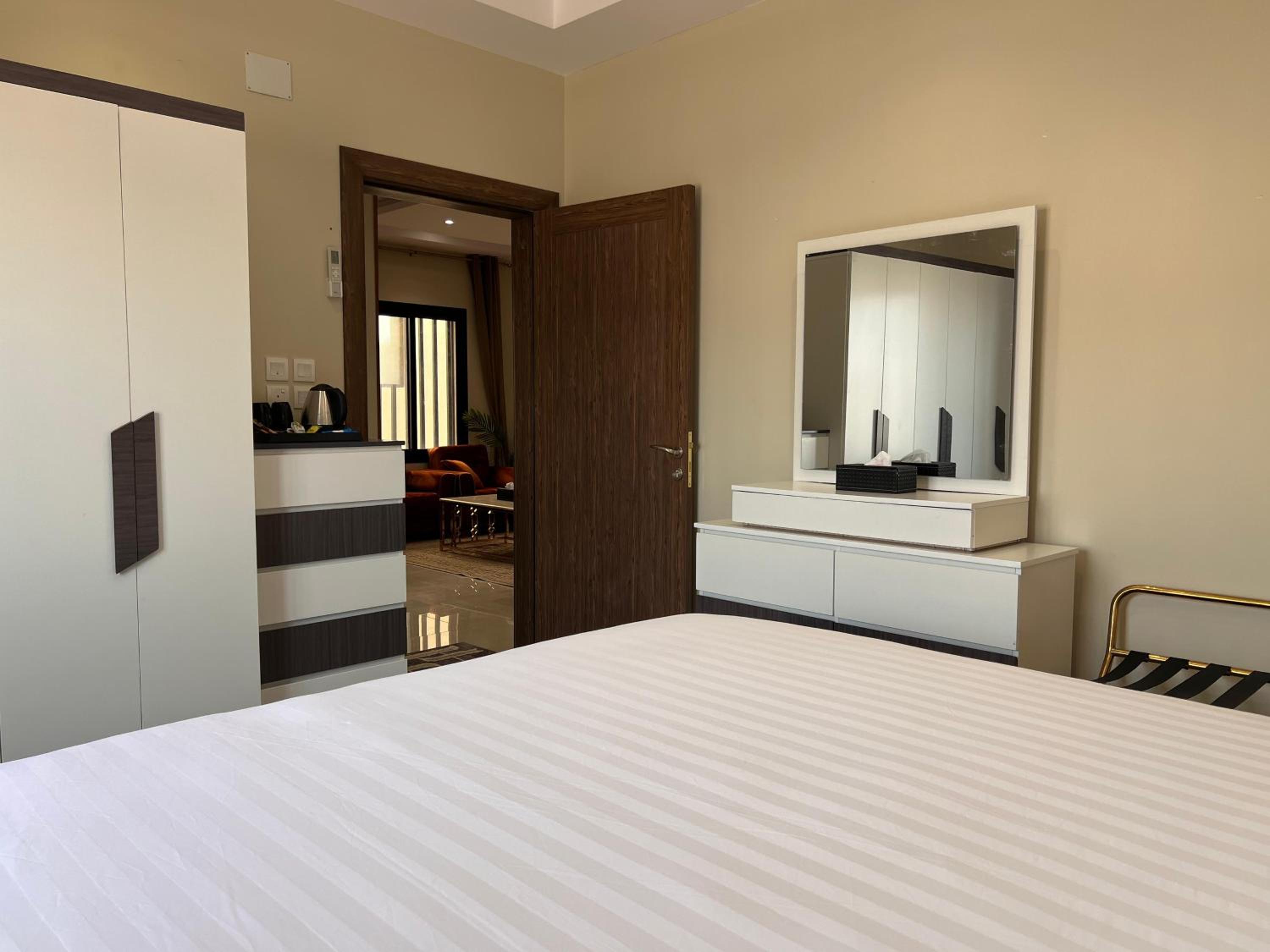 طيبة للشقق الفاخرةTaiba Luxury Apartments - 3 Bedrooms, 5 mins to Haram!