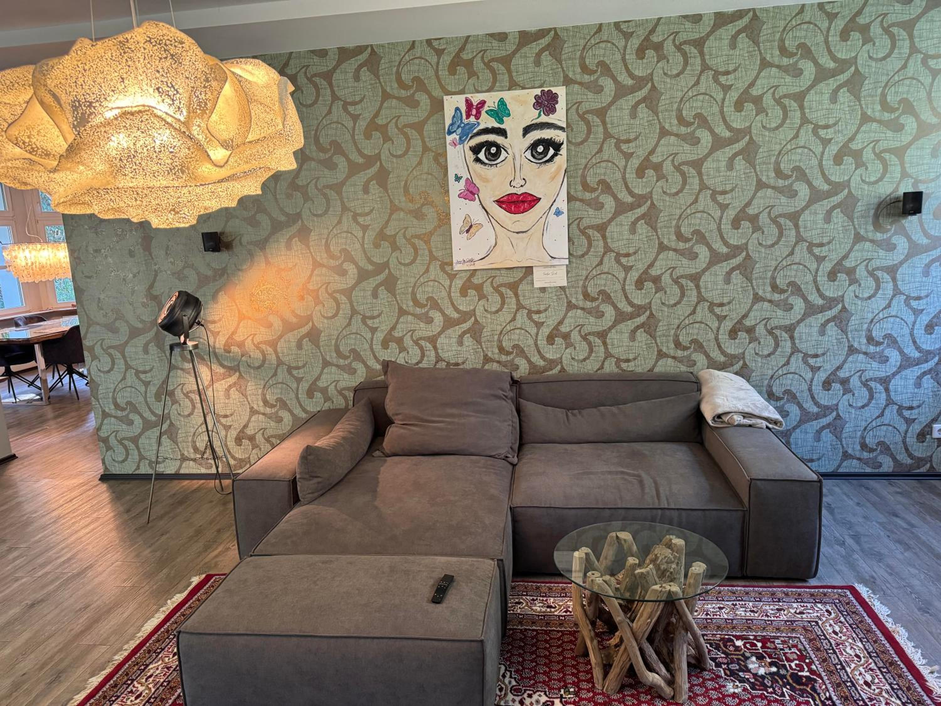 Klimaanlage, 5 Sterne Bahnhoftraum, 200qm Appartement 