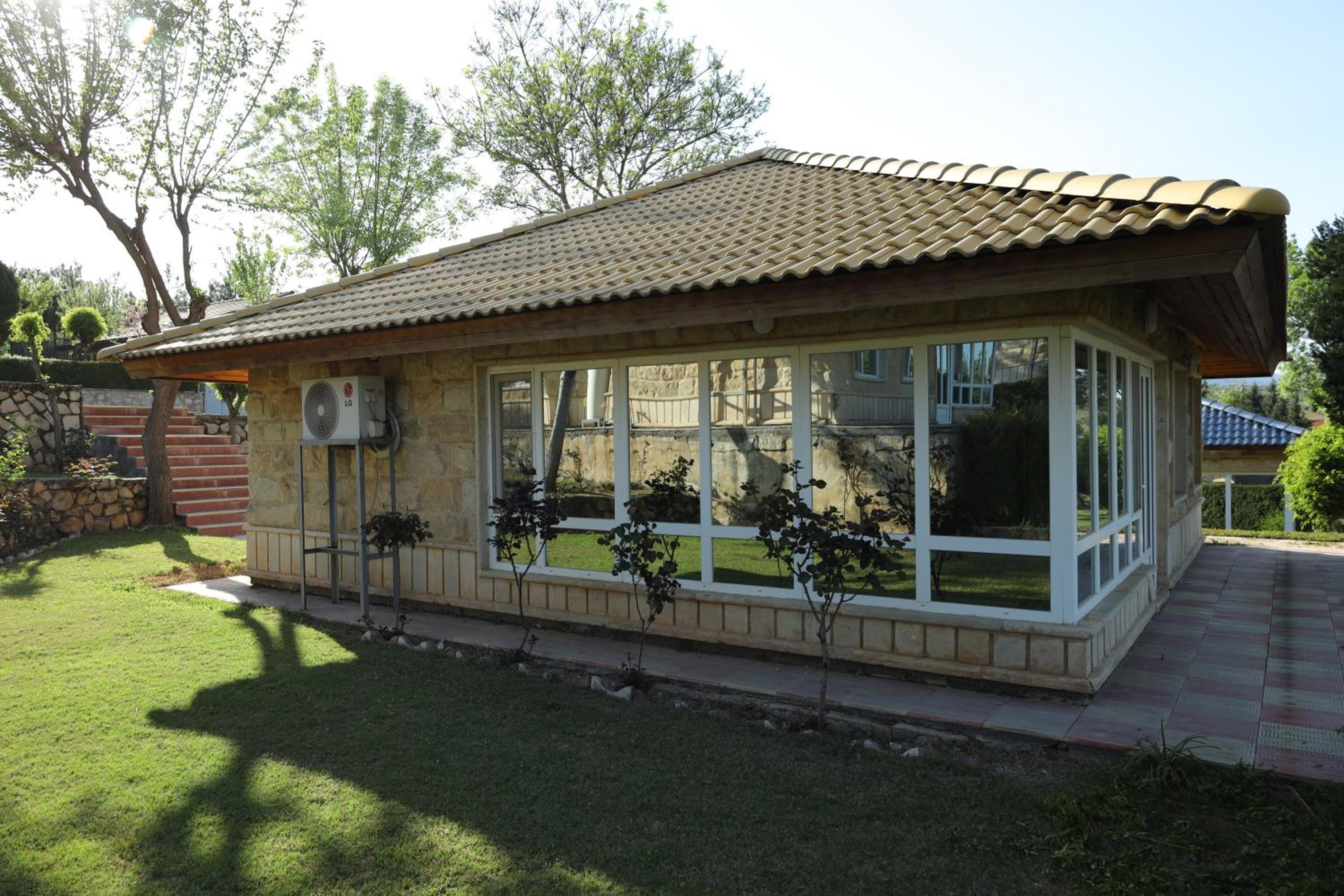 Shingelbana Resort