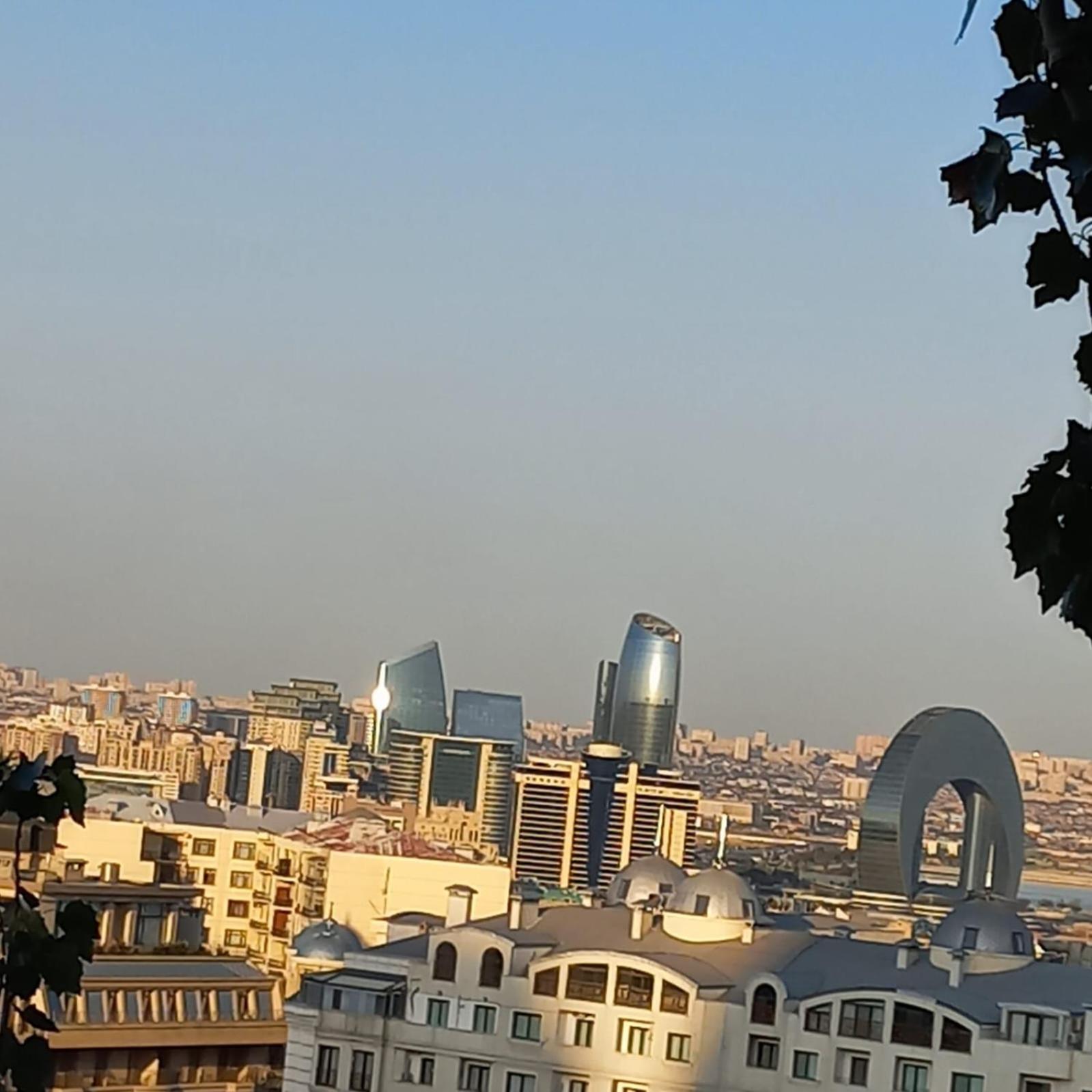 Flame Towers .metro Icheri Sheher.