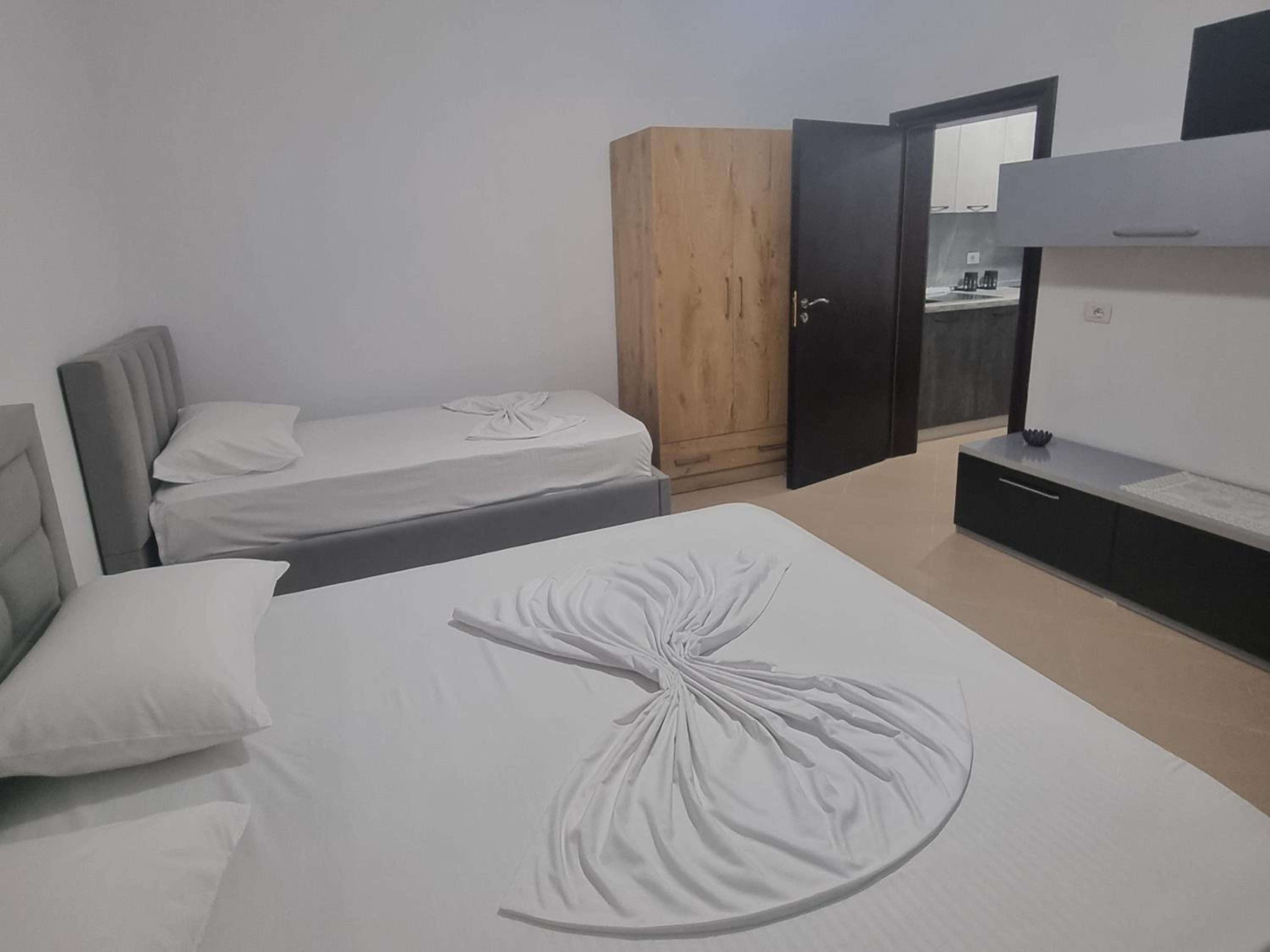 Vila megi-Rent Room