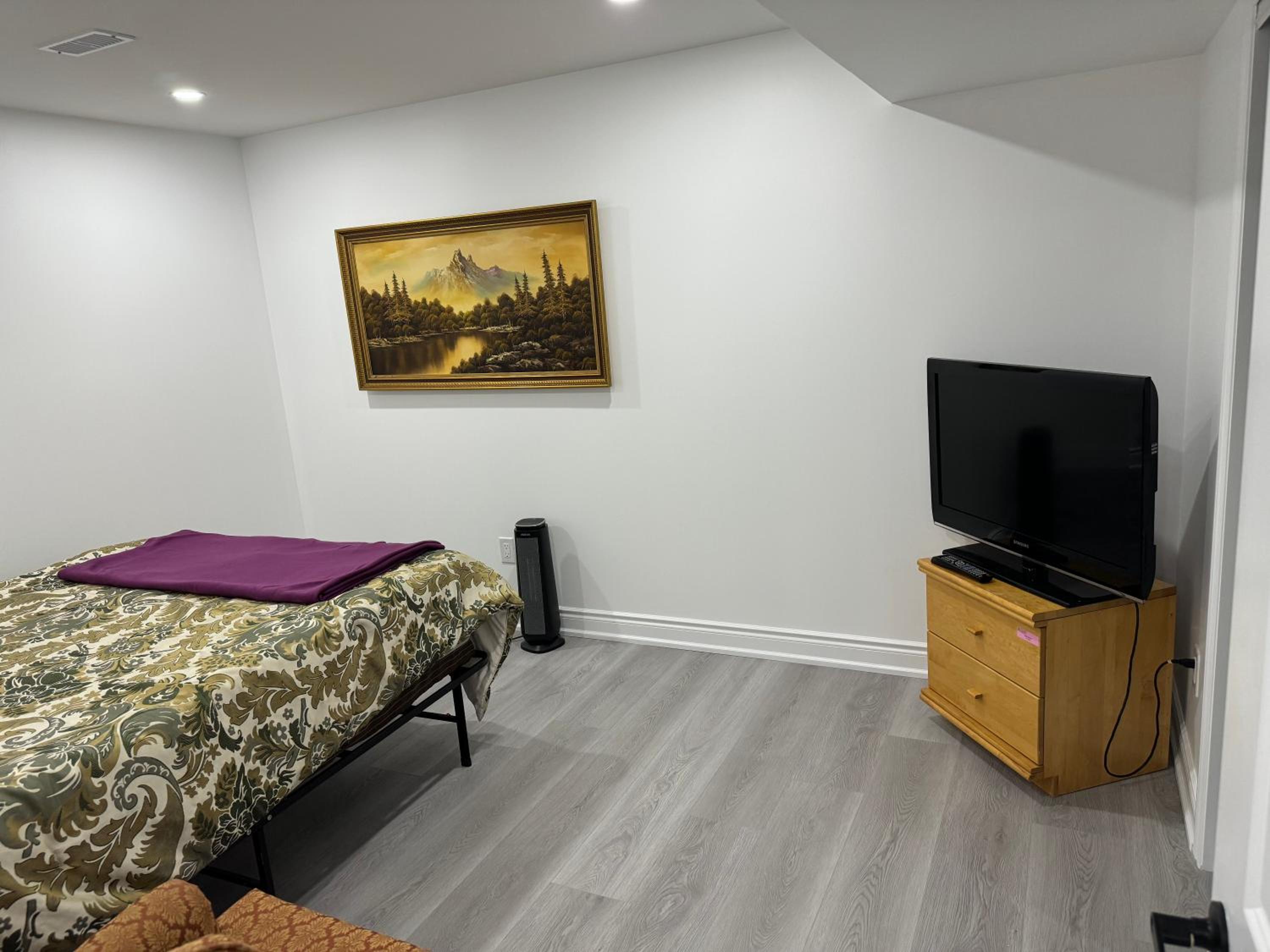 New Furnished Basement Apartment Milton For Single, Couple or Small Family