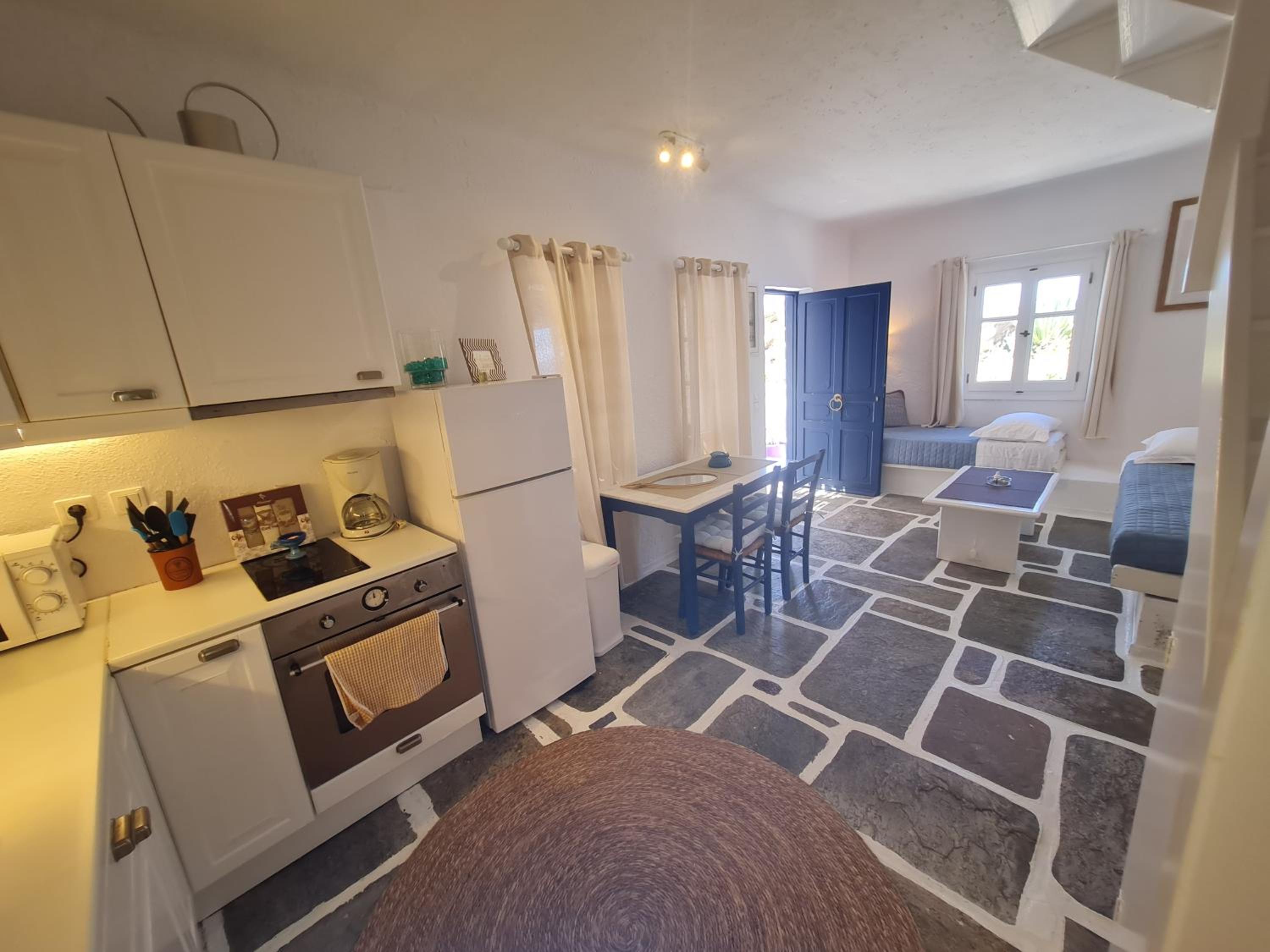 Blue Pearl Maisonette