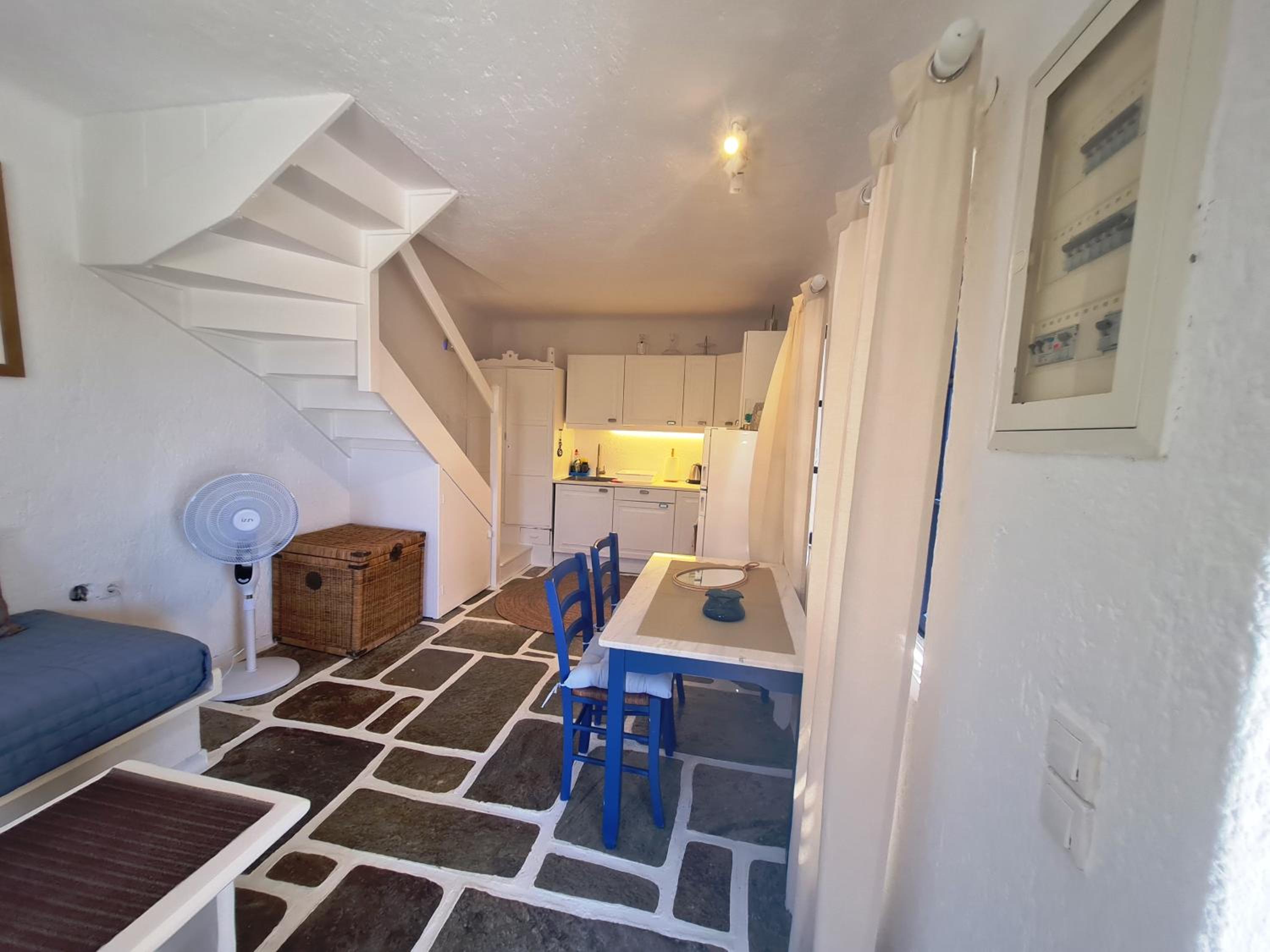Blue Pearl Maisonette