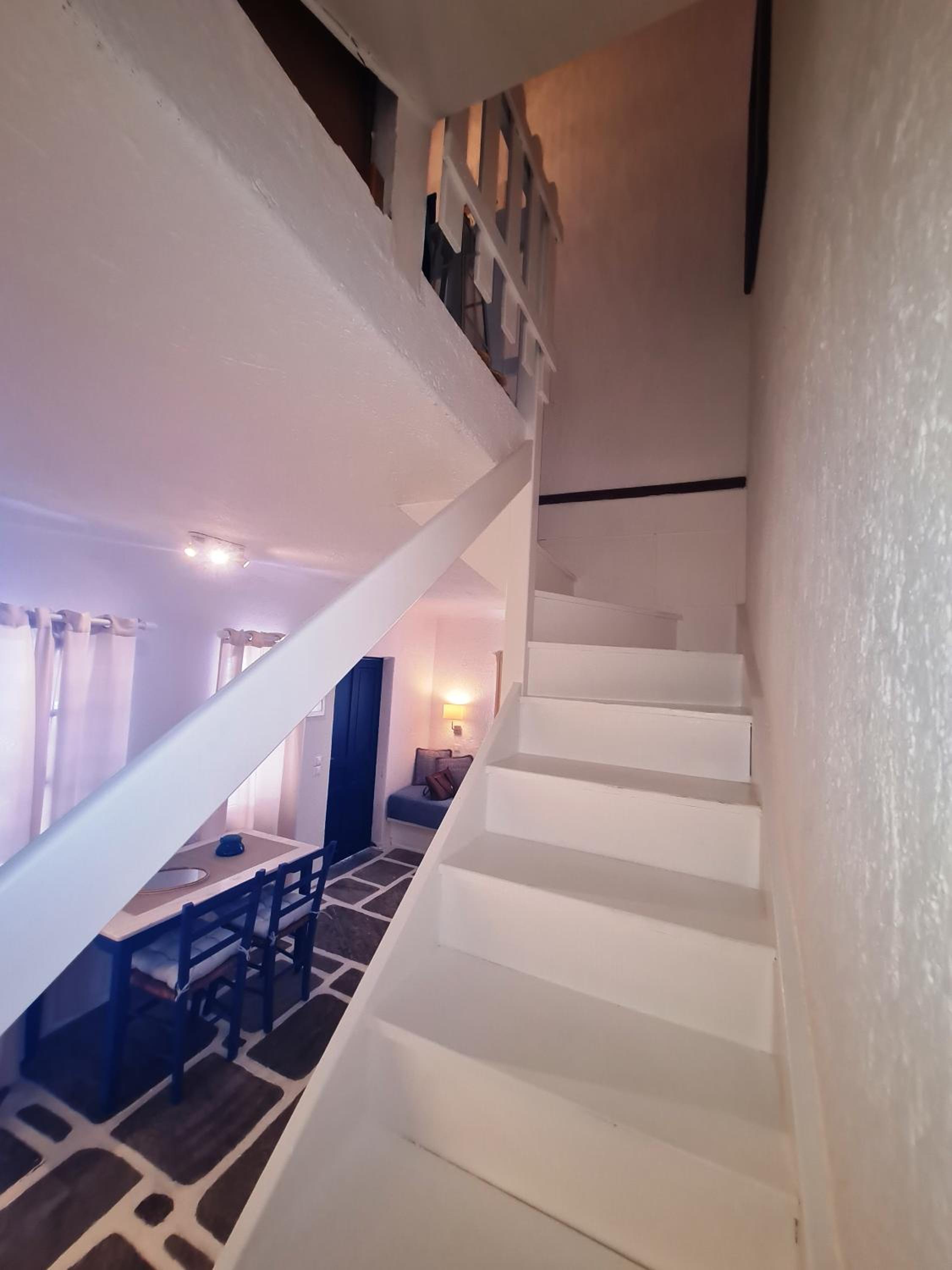 Blue Pearl Maisonette