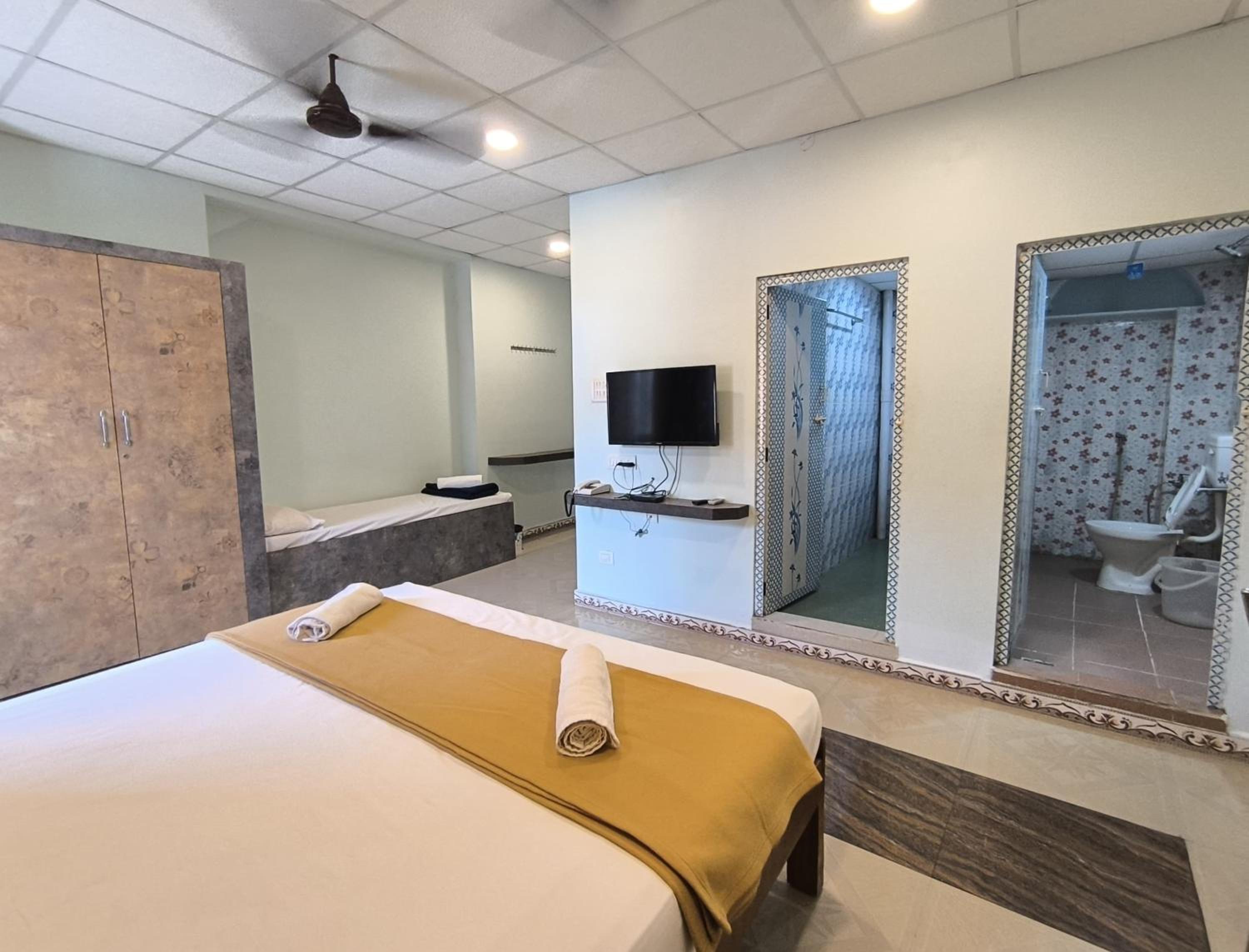 Hotel Dwaraka view 2