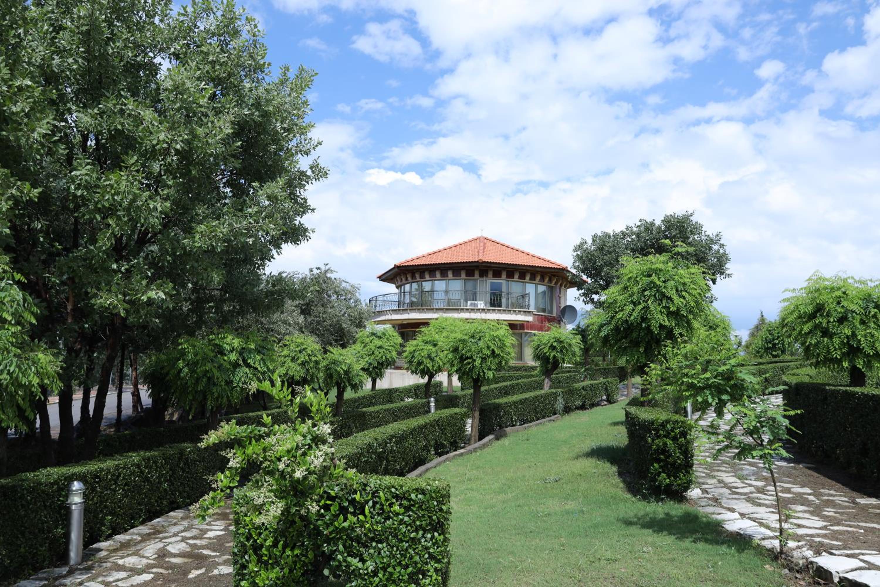 Shingelbana Resort