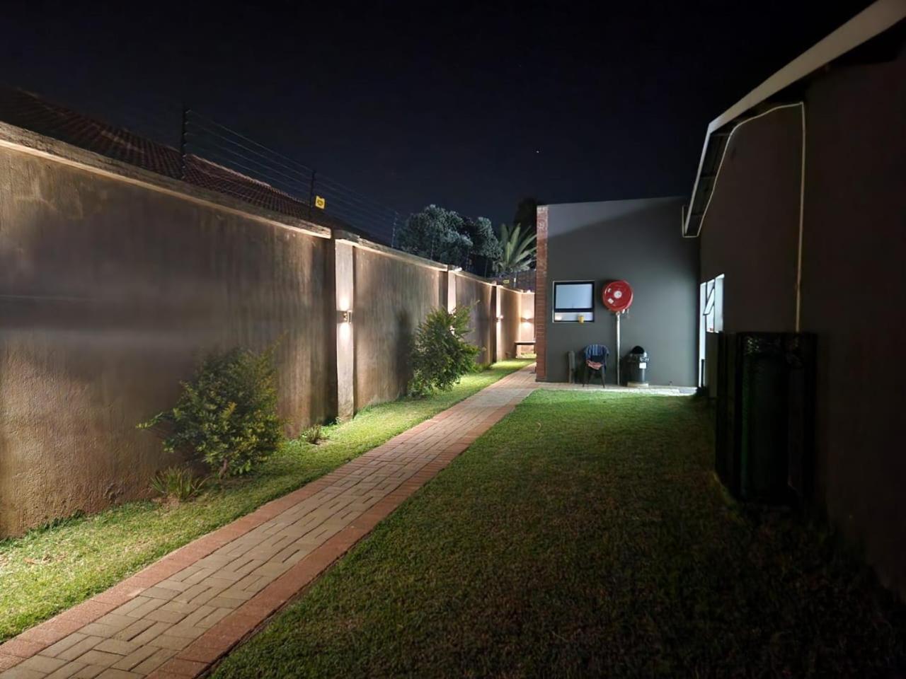 Photo 17