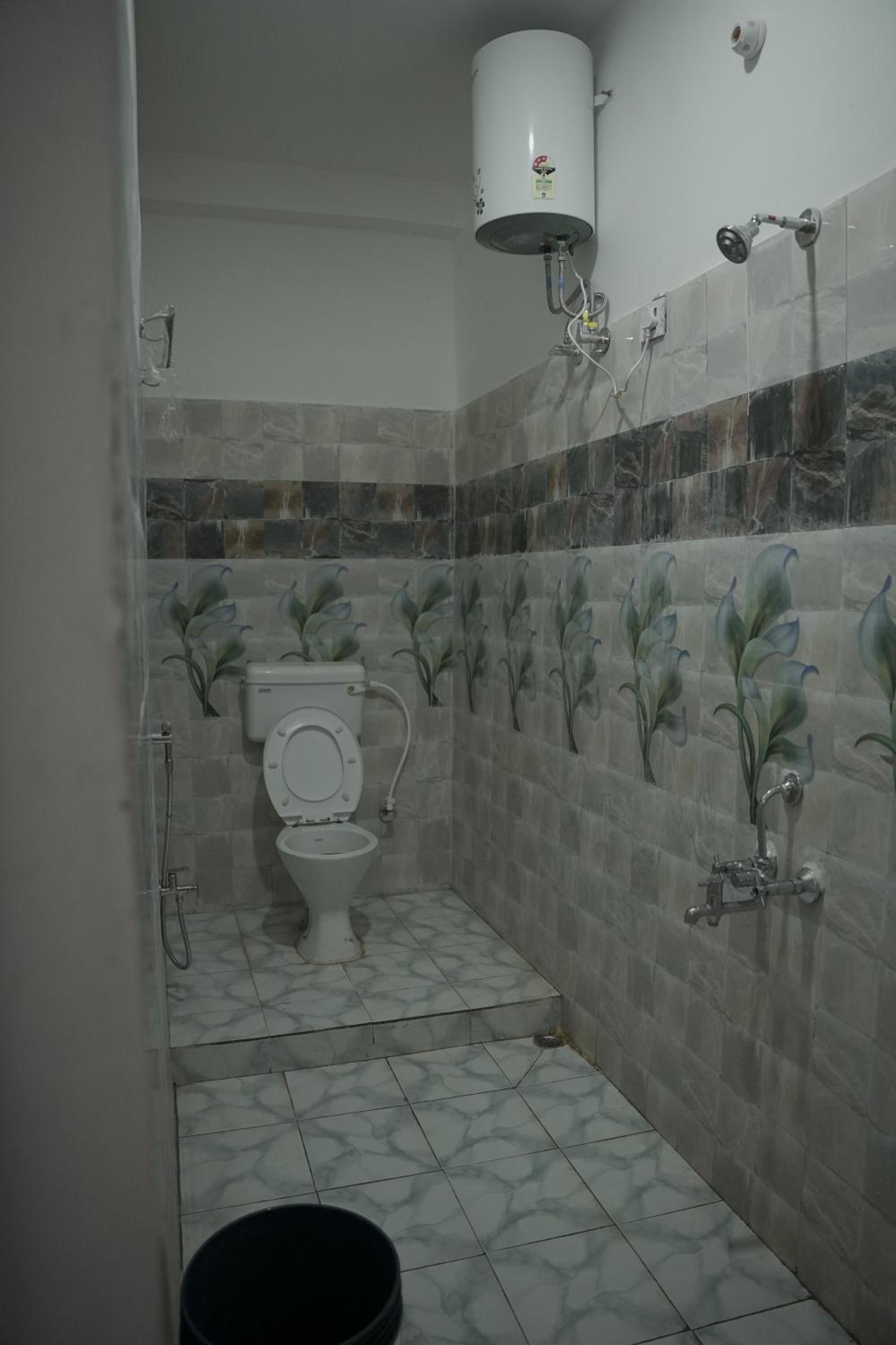 Madhu Guesthouse