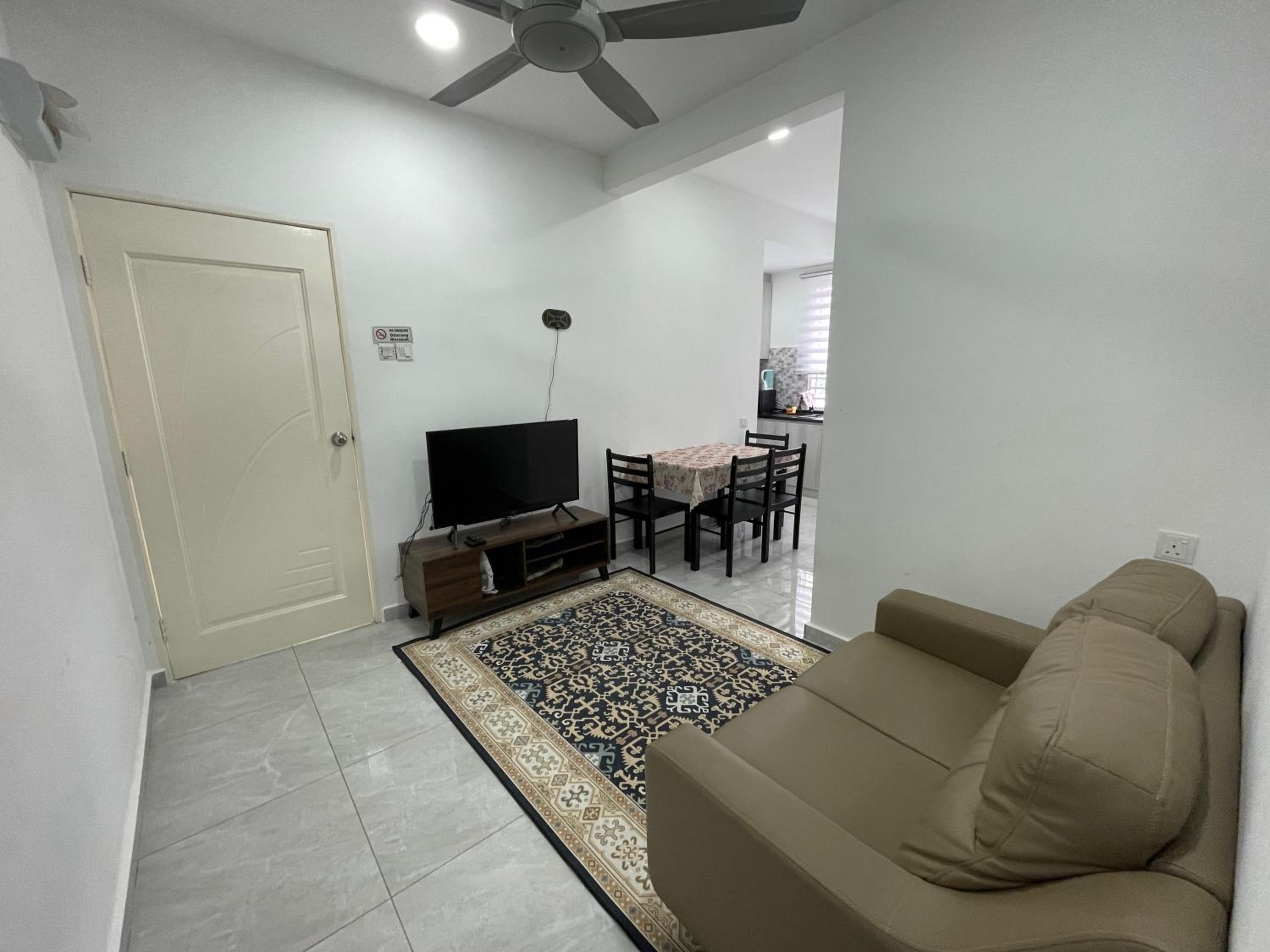 Penang Studio Homestay at Kelawai Rd, Georgetown by SK Vacation Homes photo 1