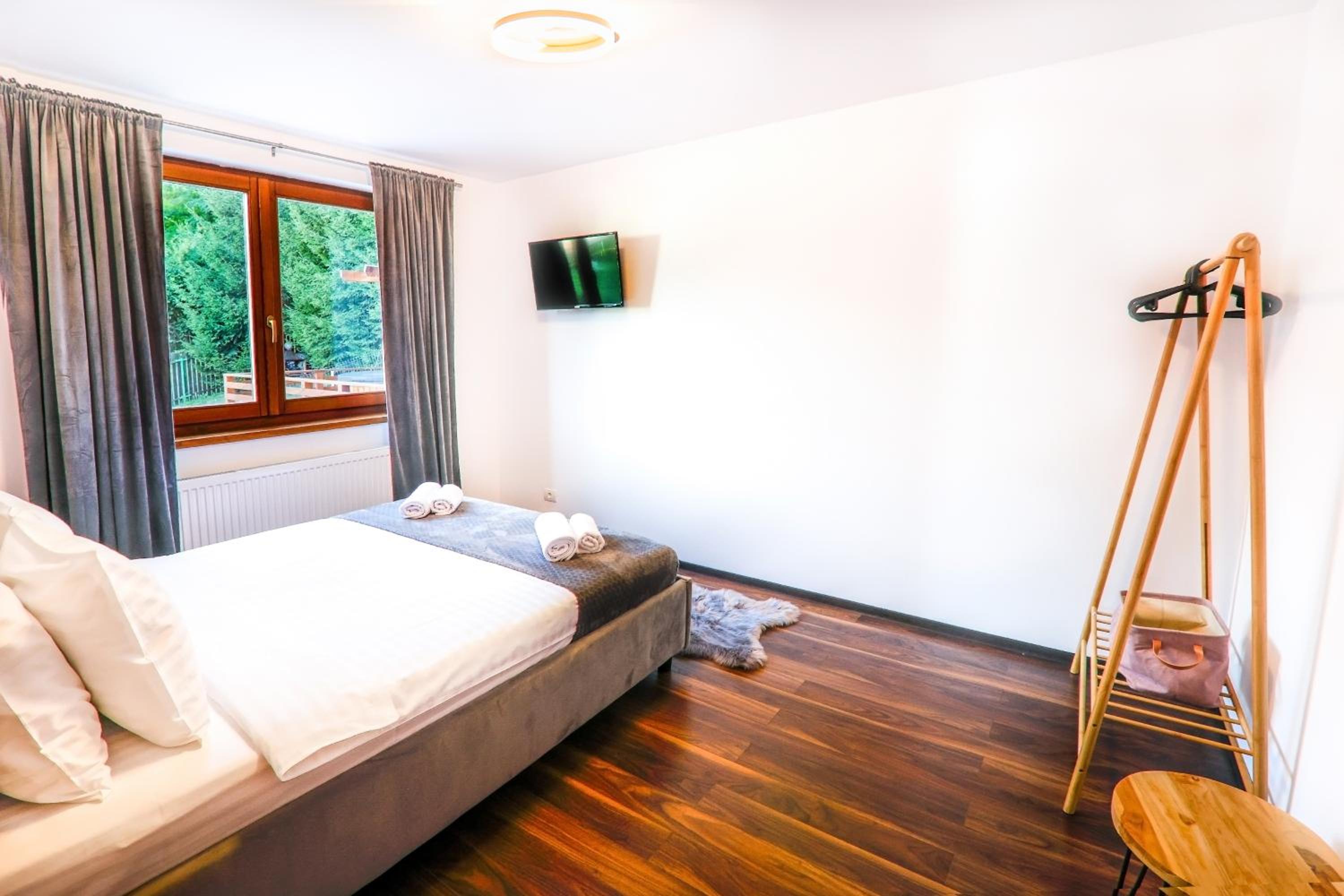 Cedrus Bran Boutique