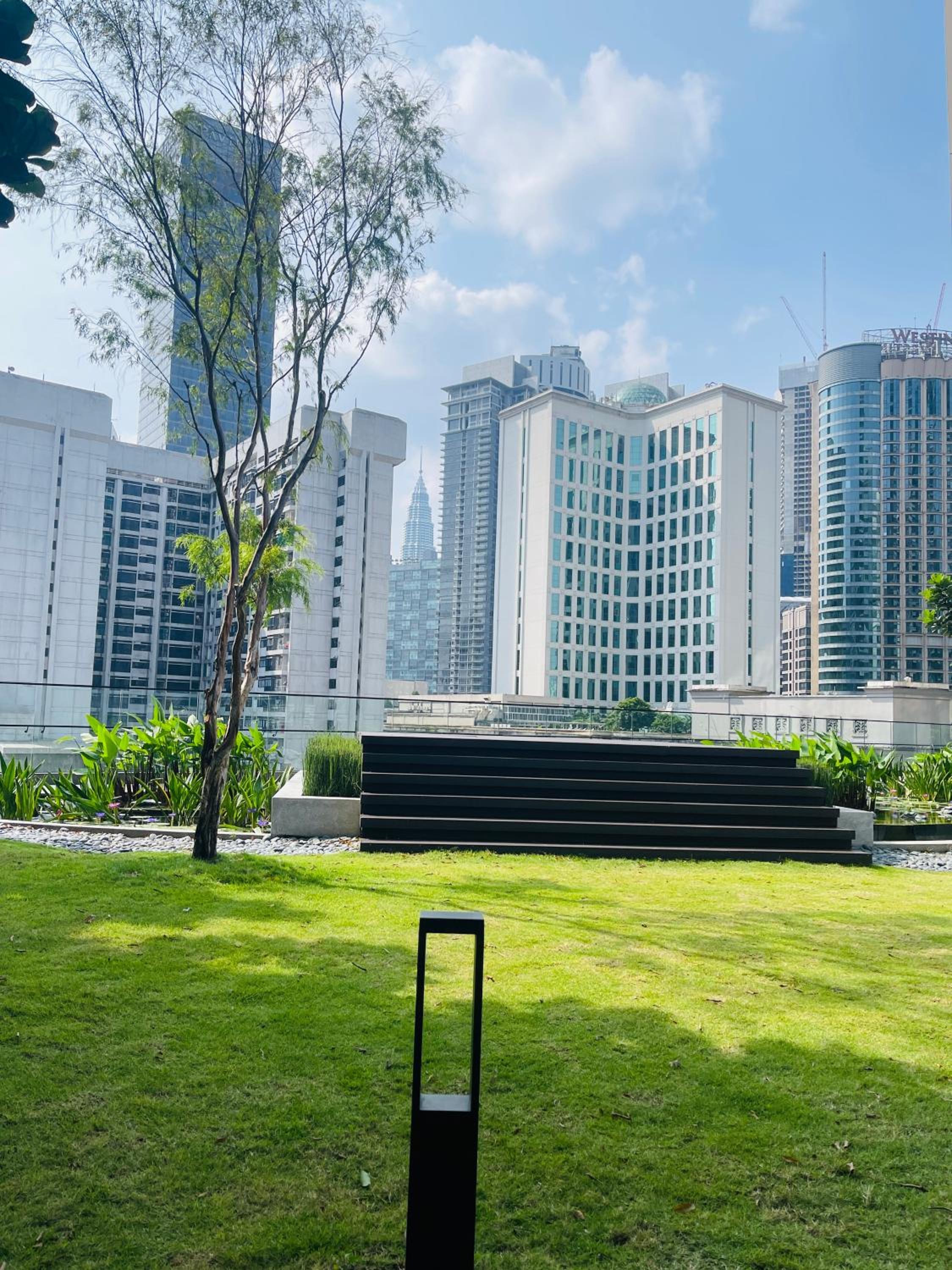 Axon Infinity Pool KL