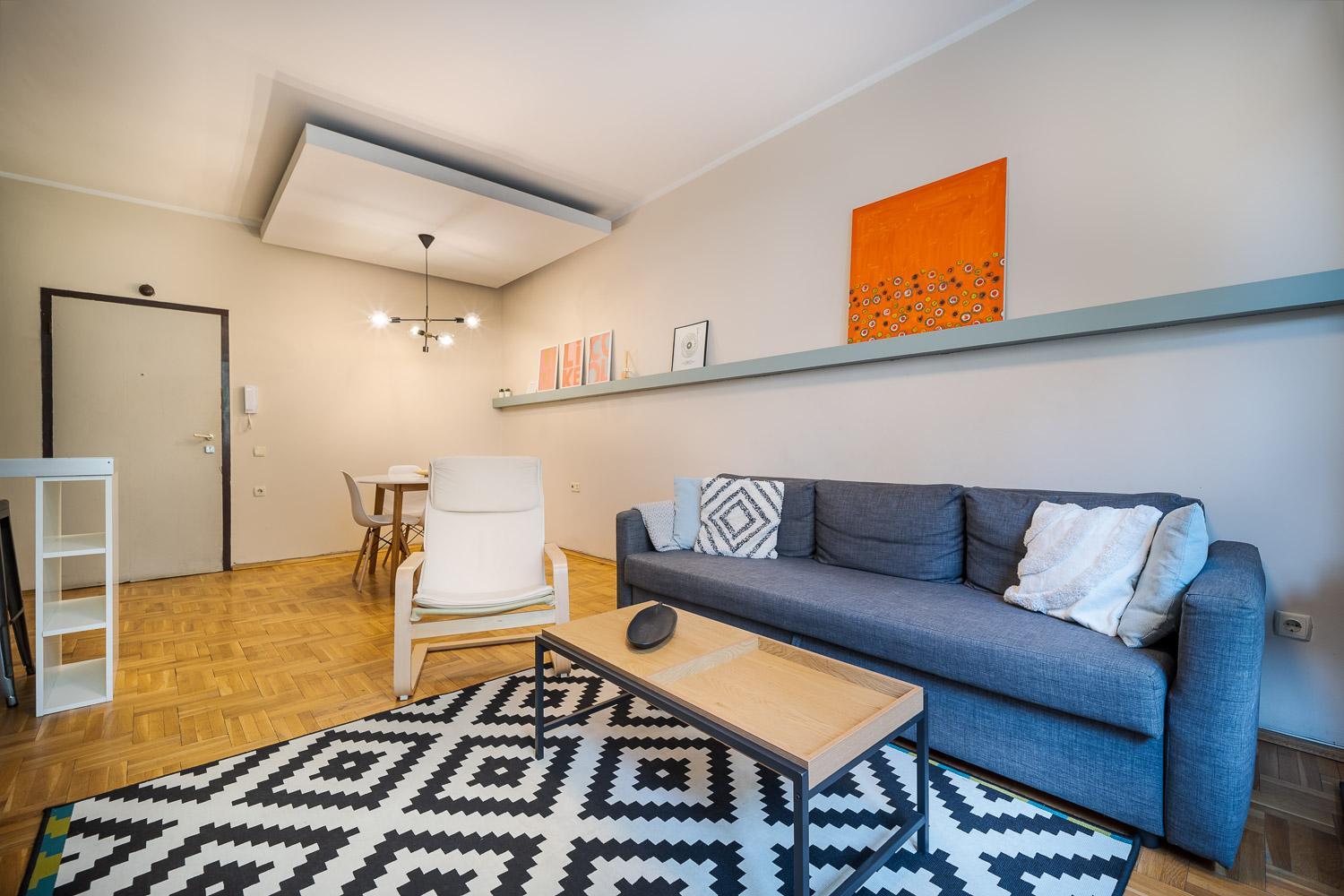 Cozy 1 bdrm, top center, Solunska near Vitoshka street