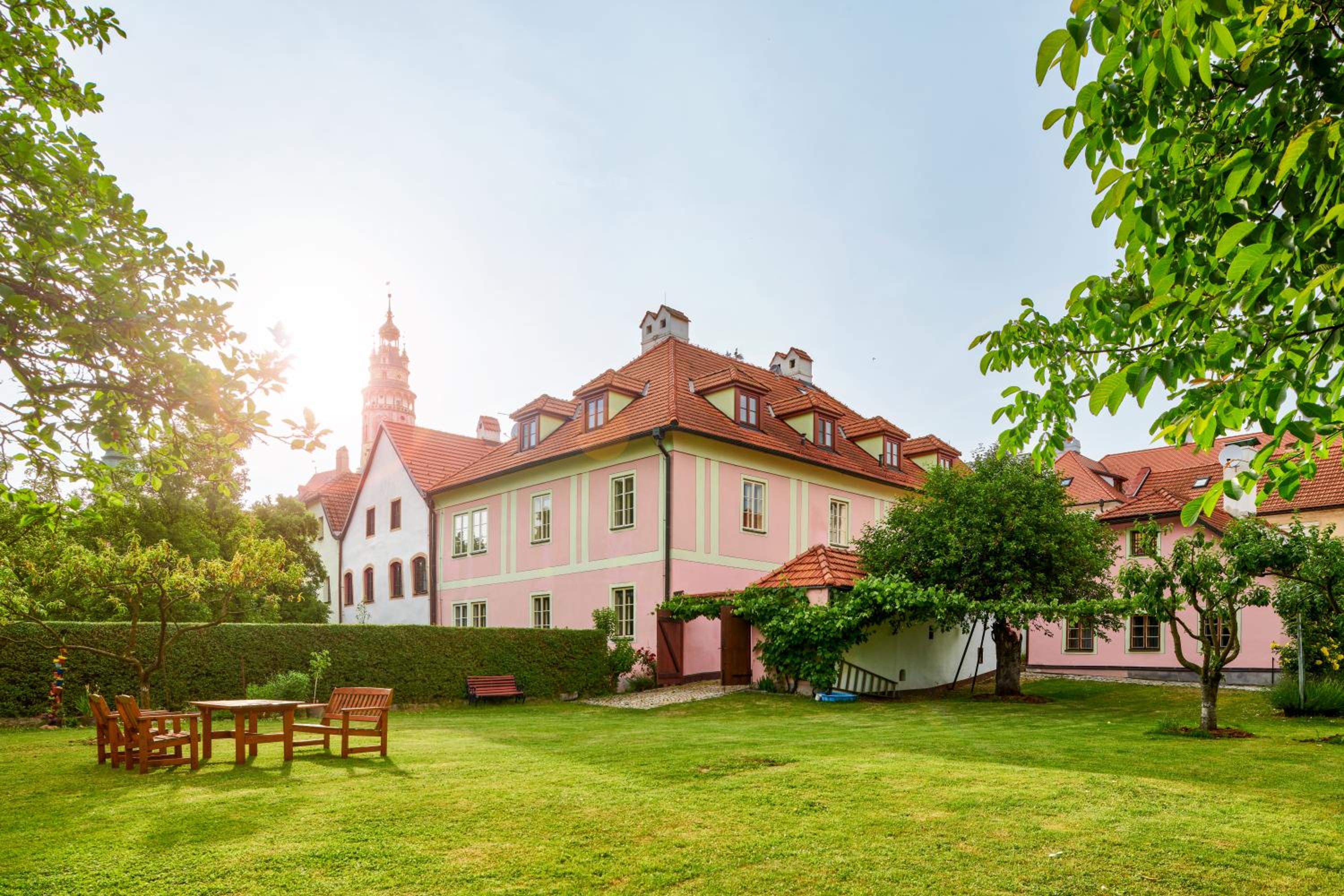 Kristian - House and Garden by KH
