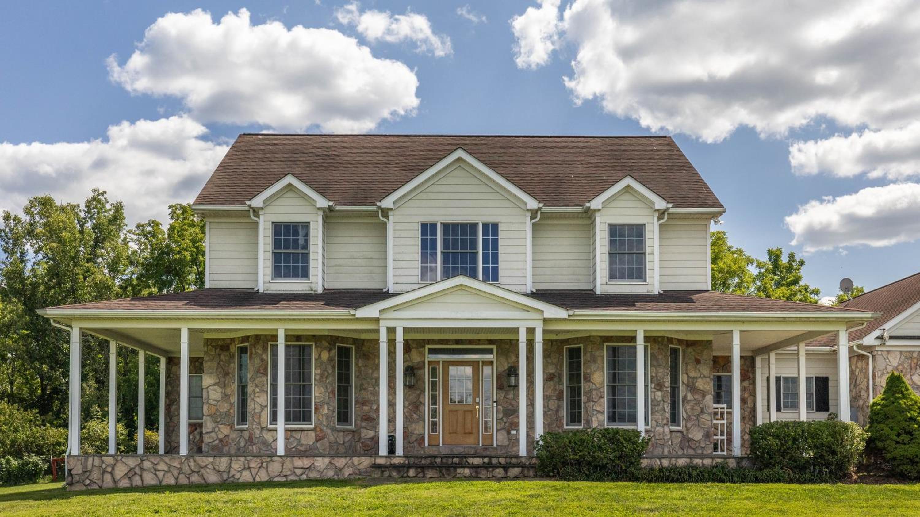 Luxury 15 acre Estate in Historic Purcellville, Virginia - Property Image 16