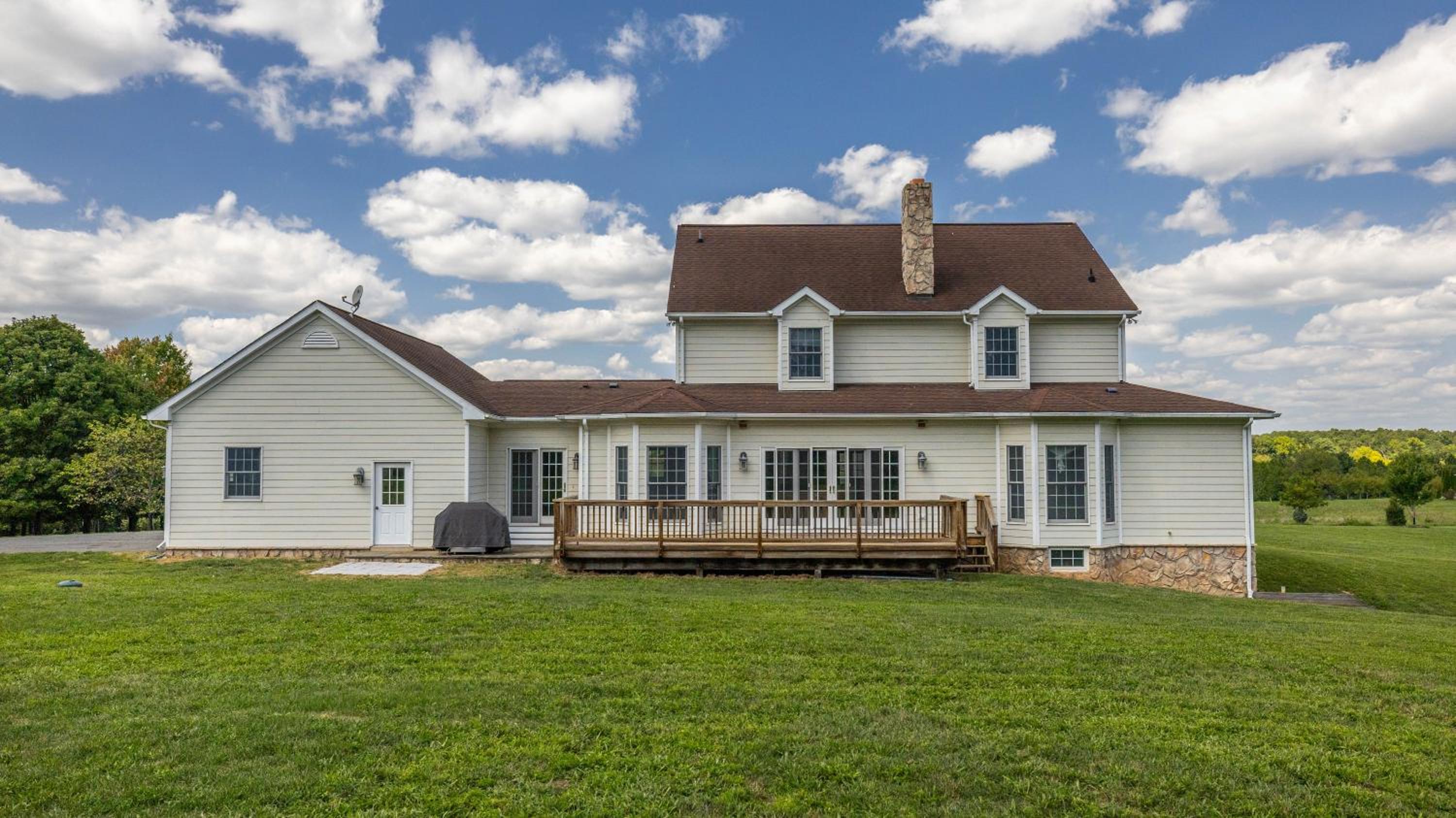 Luxury 15 acre Estate in Historic Purcellville, Virginia - Property Image 8