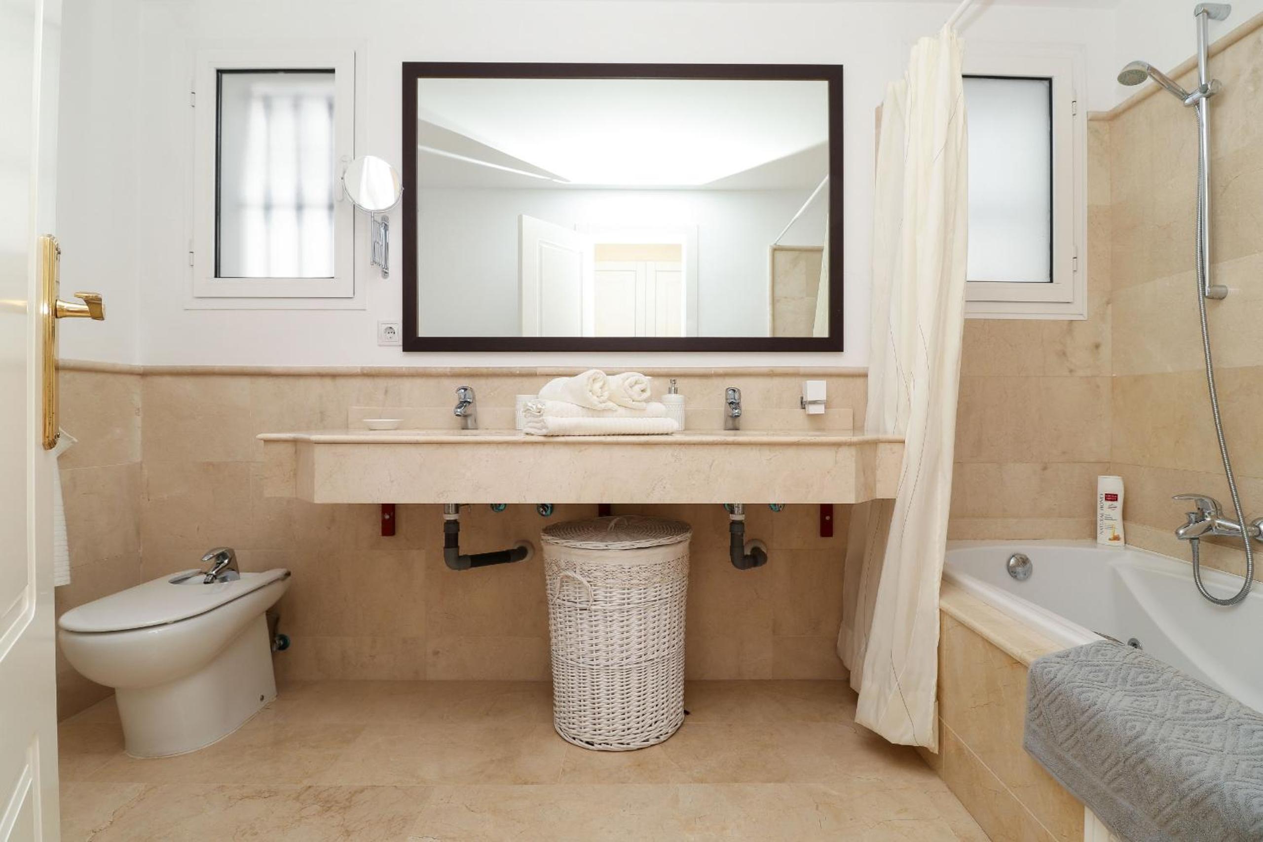 San Pedro de Alcantara beachside apartment