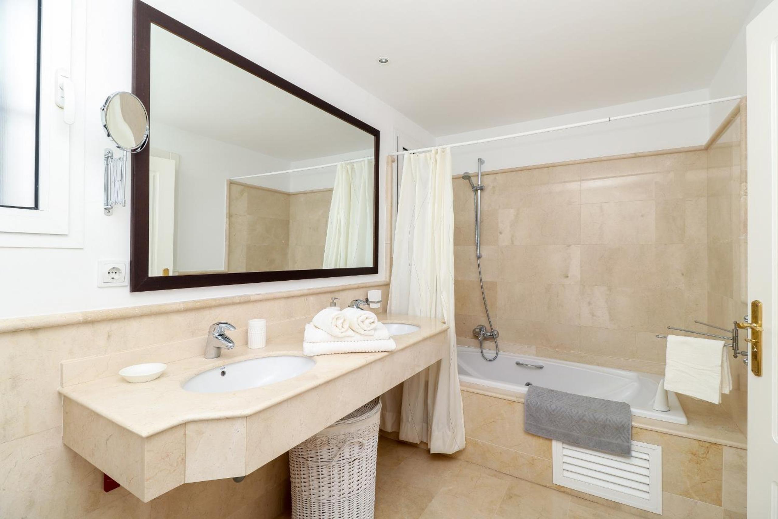 San Pedro de Alcantara beachside apartment
