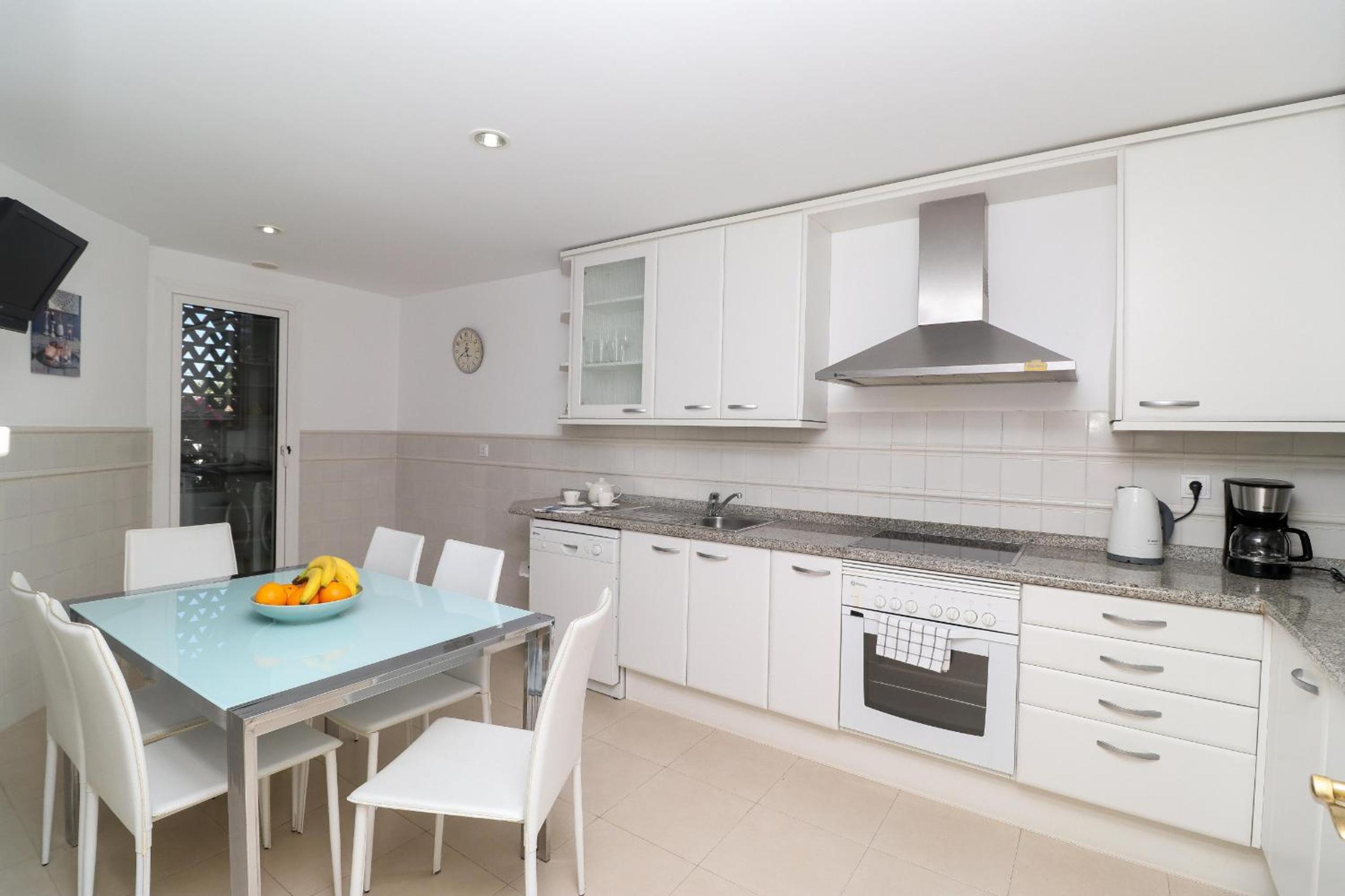 San Pedro de Alcantara beachside apartment
