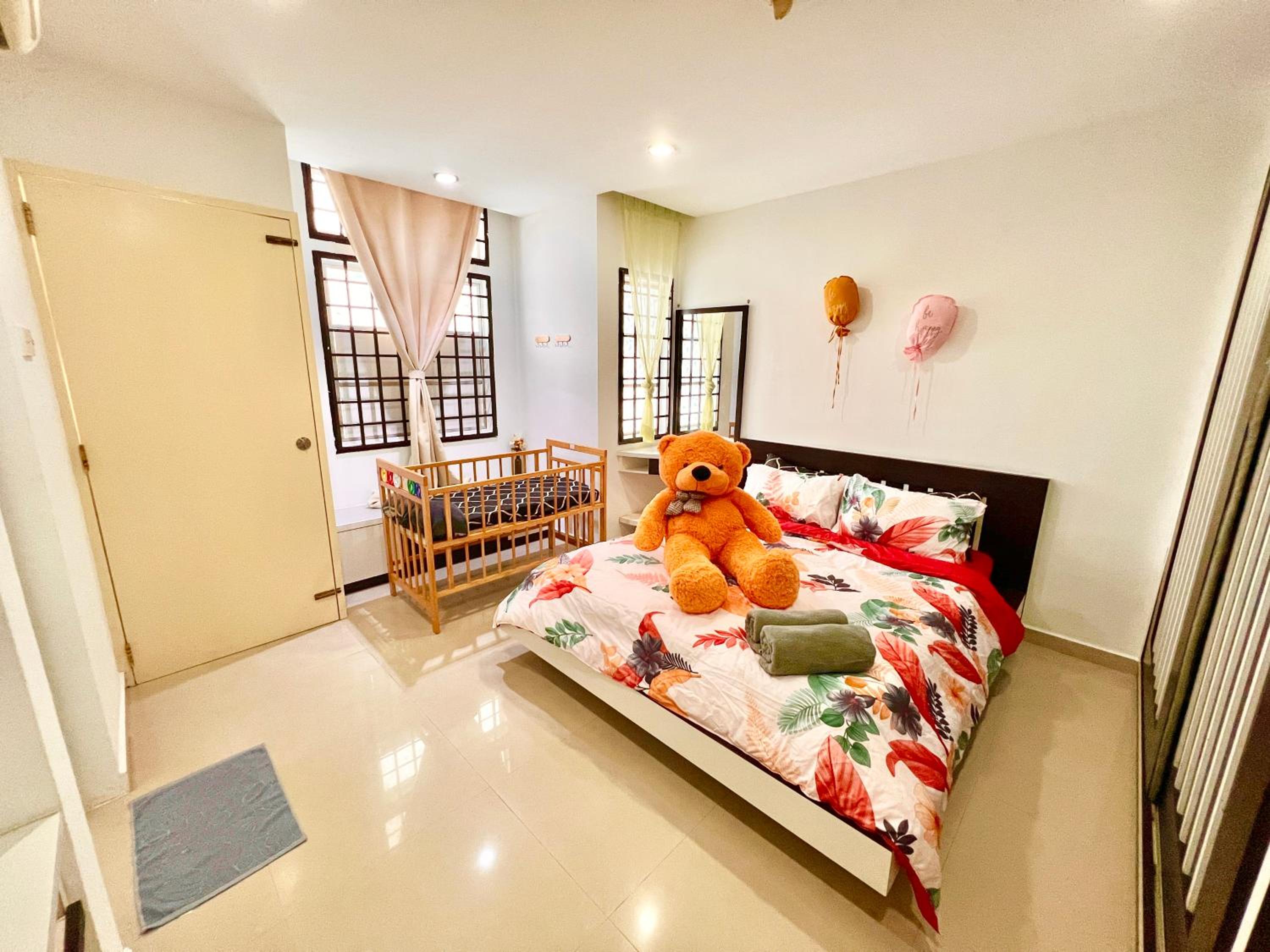 Teddy House with Kids Corner at Bukit Indah Near Legoland and EcoBotanic