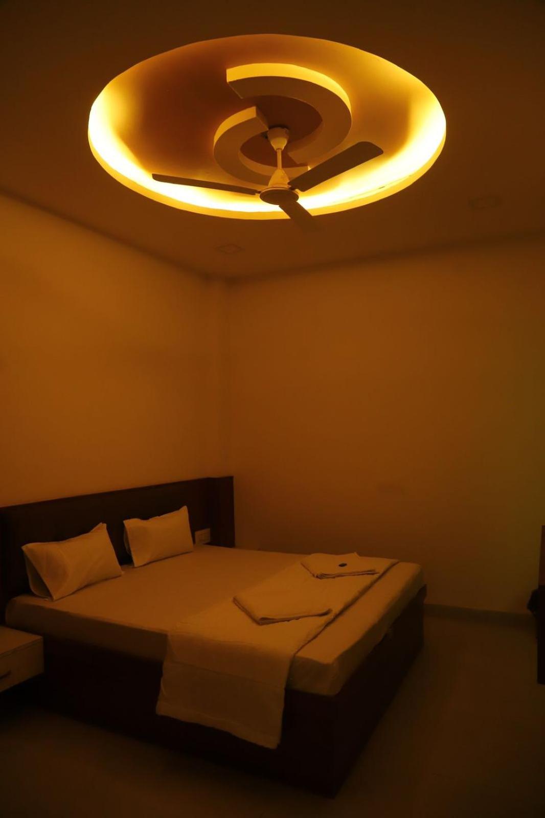 hotel shivmatra