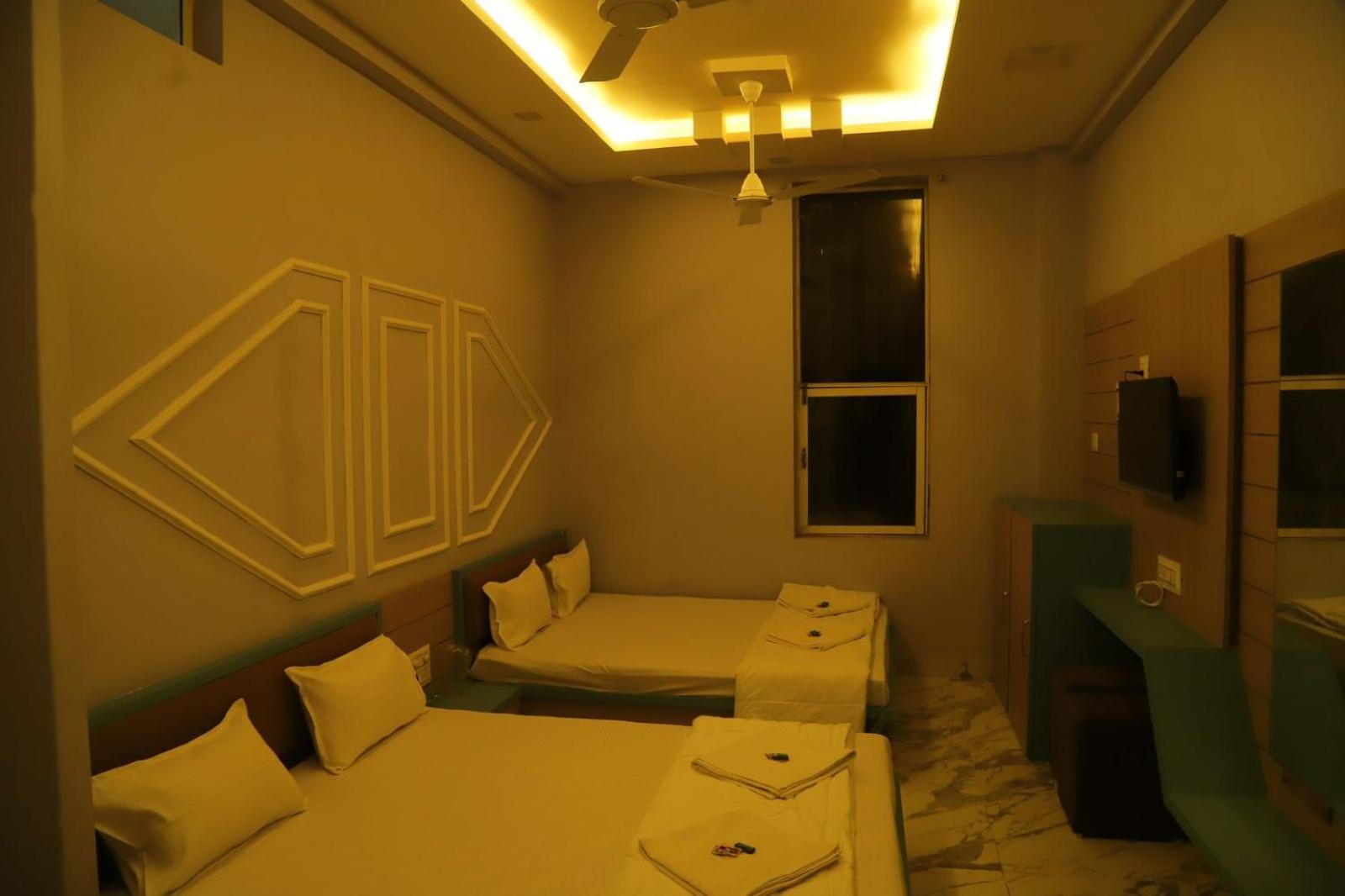 hotel shivmatra